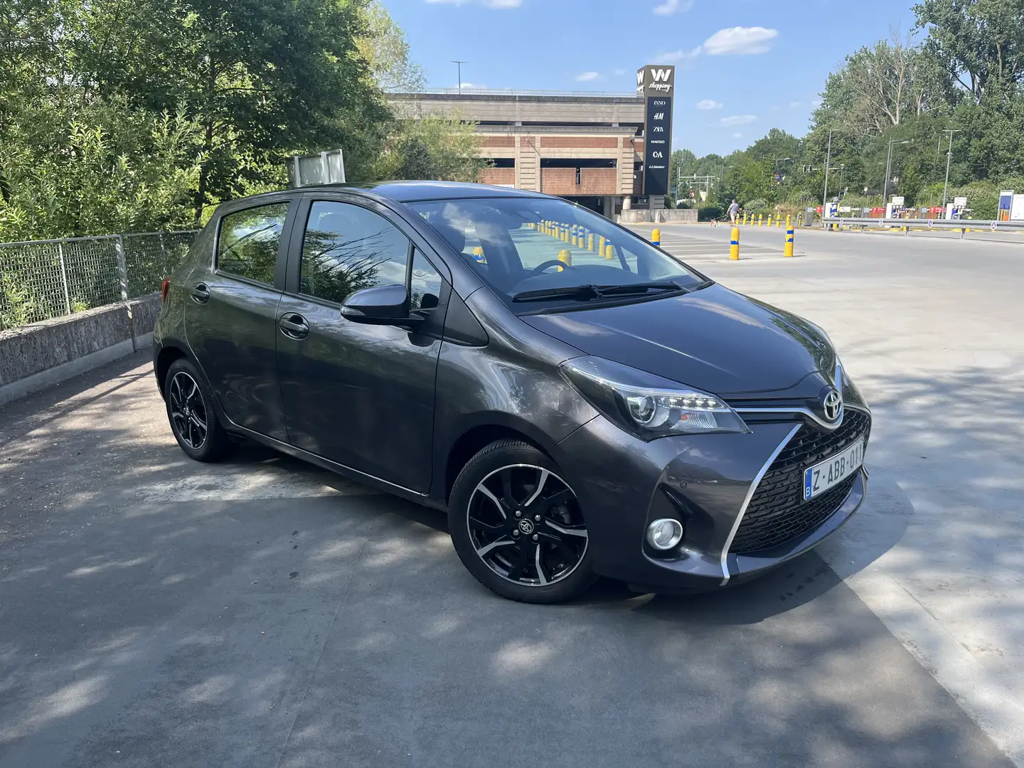 Toyota Yaris 1.5i VVT-i C pack Two-Tone E ( 5.038km ) automatic - 2