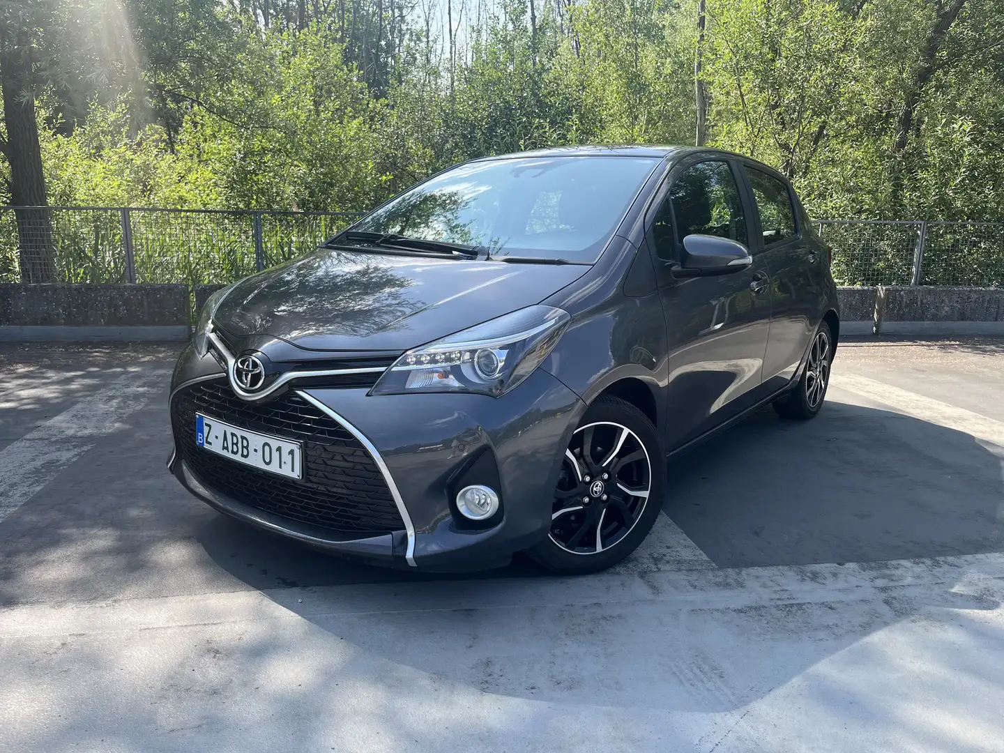 Toyota Yaris 1.5i VVT-i C pack Two-Tone E ( 5.038km ) automatic - 1