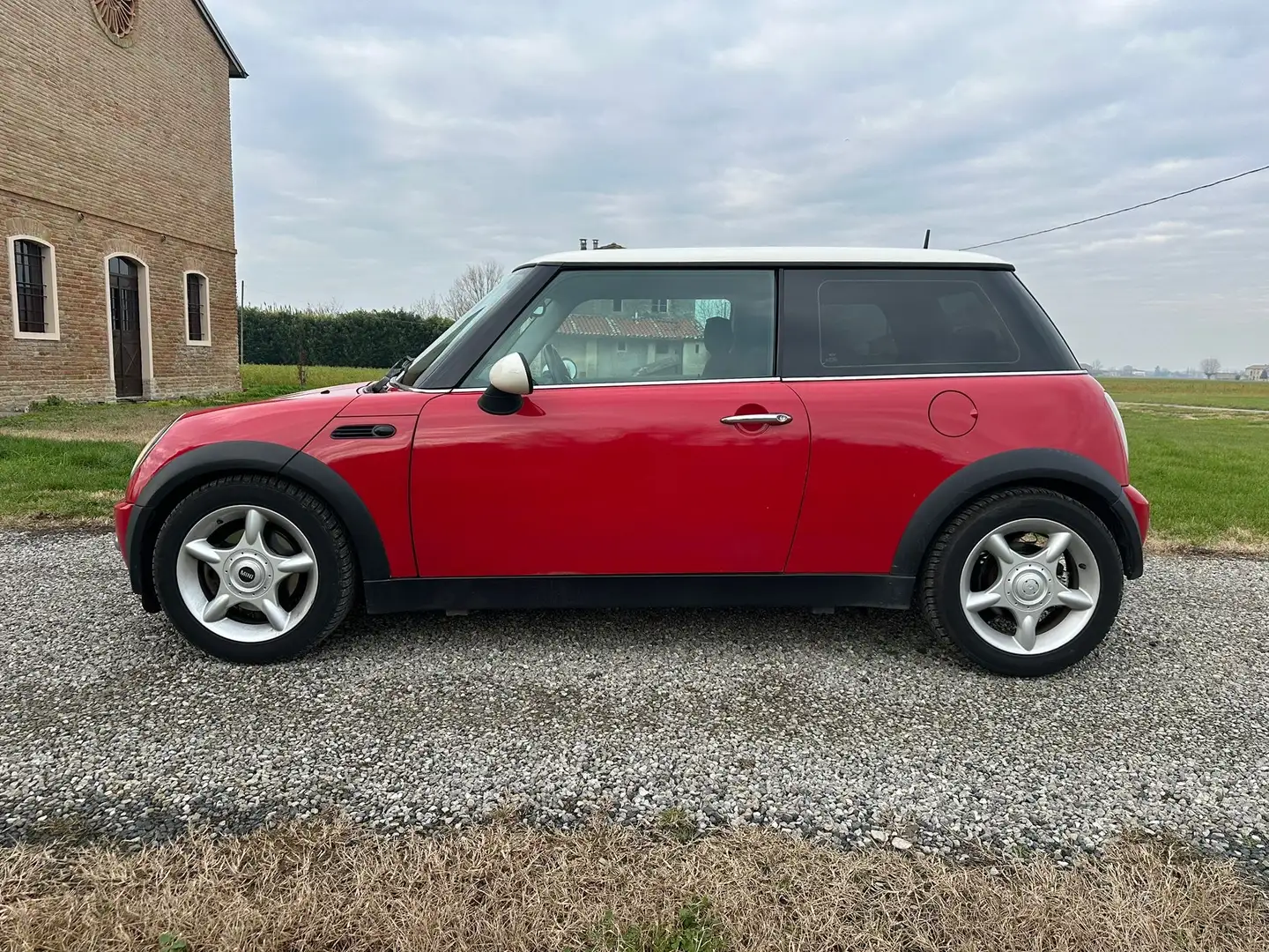 MINI One D Mini 1.6 16V One de luxe (66 kw) Czerwony - 2