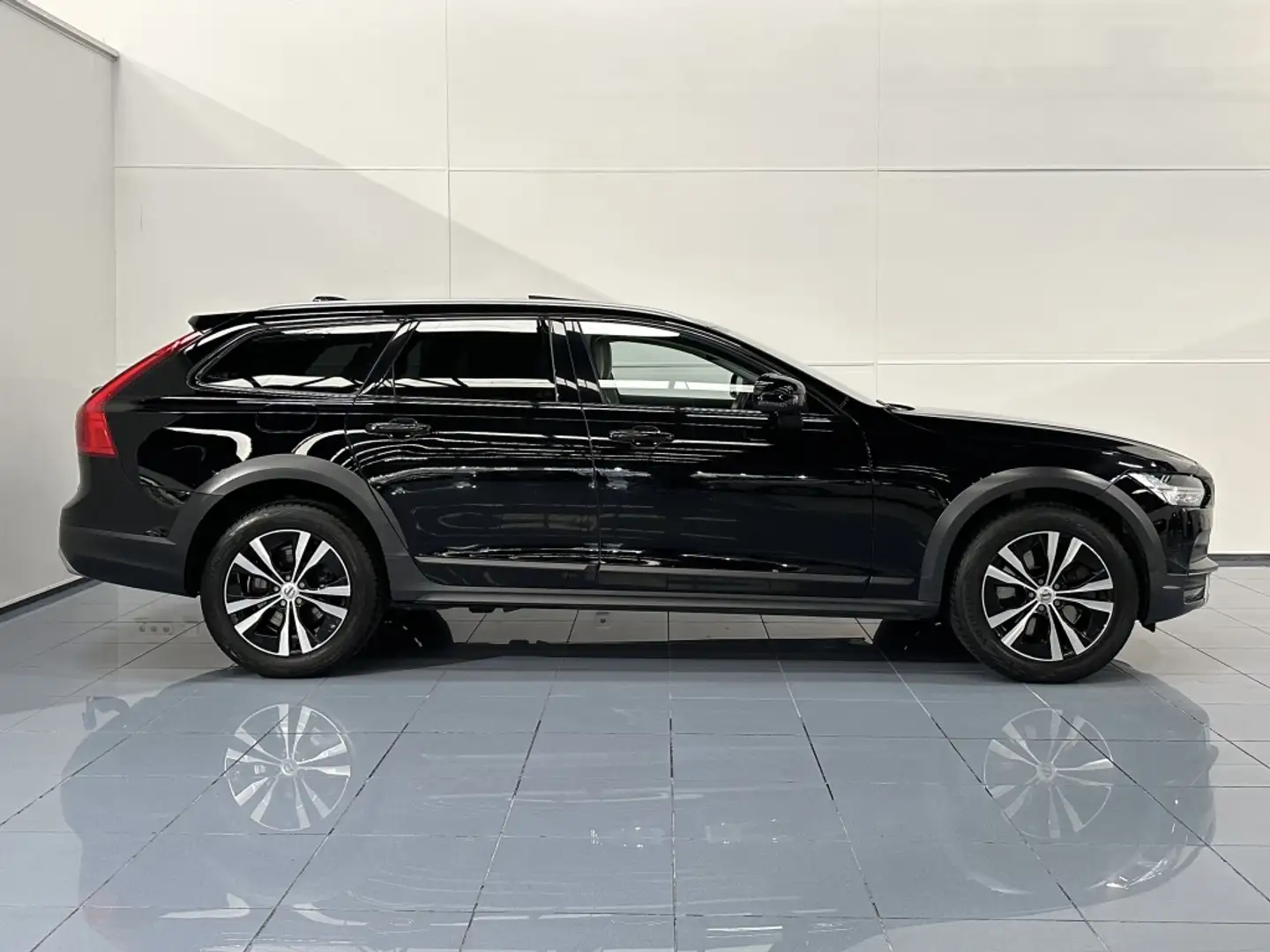 Volvo V90 Cross Country D5 Pro AWD Aut. Negro - 2