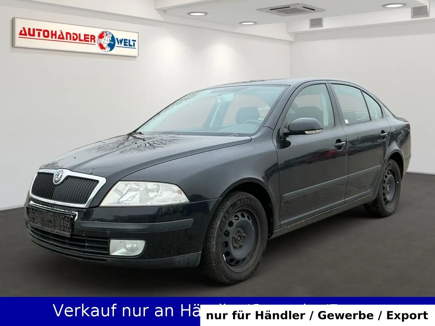 Skoda Octavia Lim. 1.6 MPI Team Edition Schwarz - 1