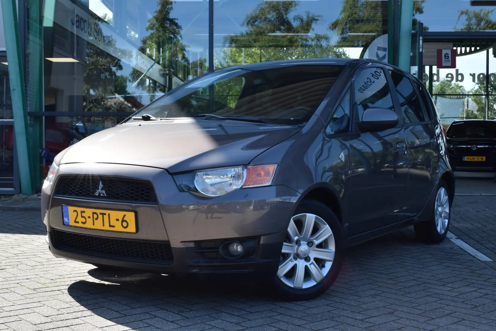 Mitsubishi Colt 1.3 Edition Two 96pk | Cruise control | Airco Auto Brun - 1
