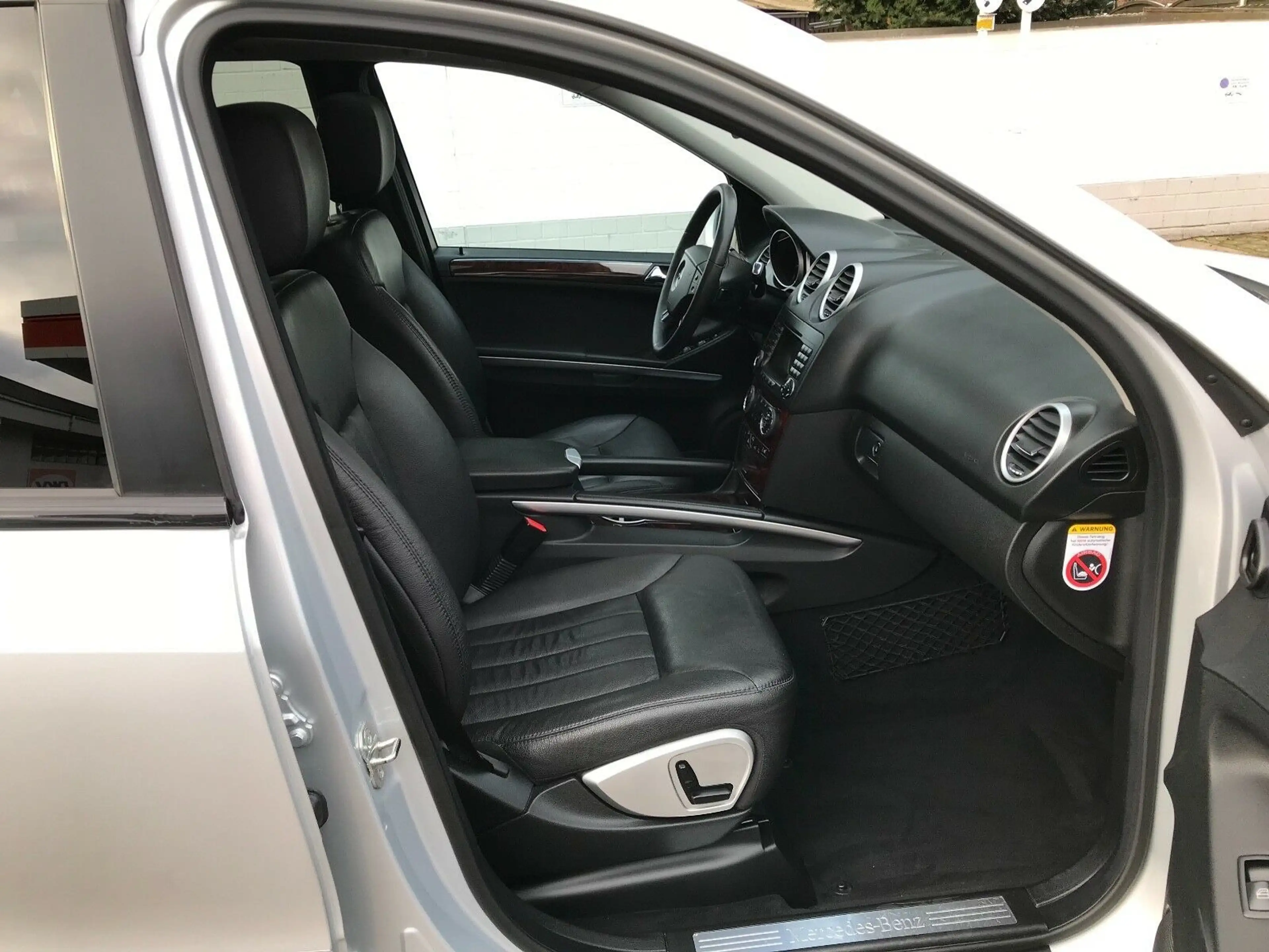 Mercedes-Benz ML 280 CDI 4 MATIC/SCHECKHEFT/NAVI/LEDER/SHZ — photo 9