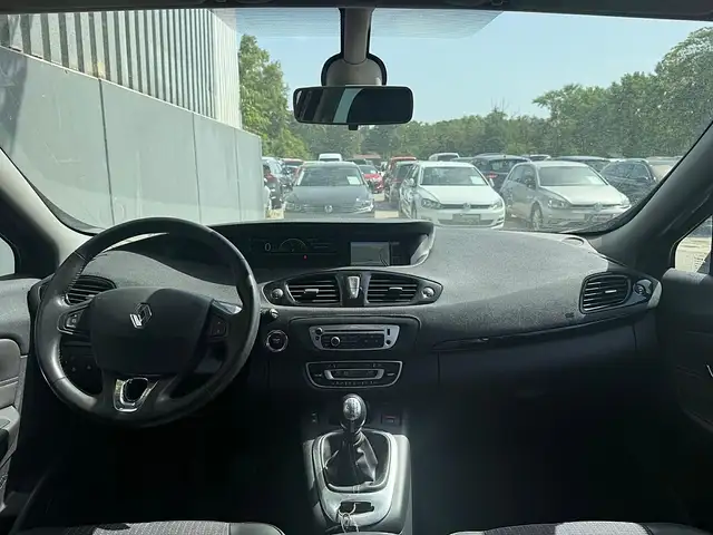 Renault Scenic view 9