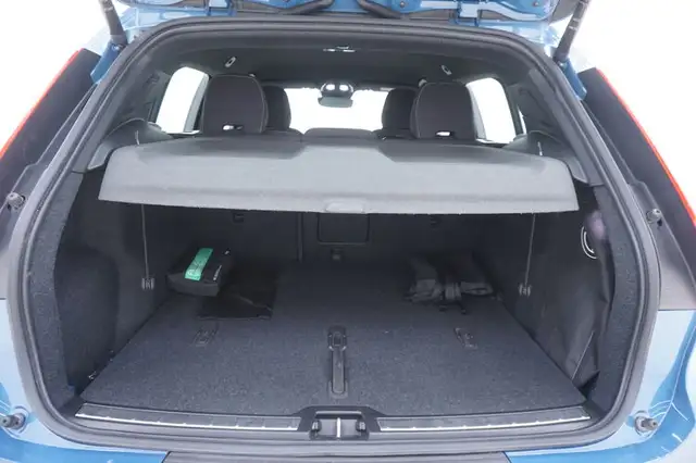 Volvo XC40 view 14
