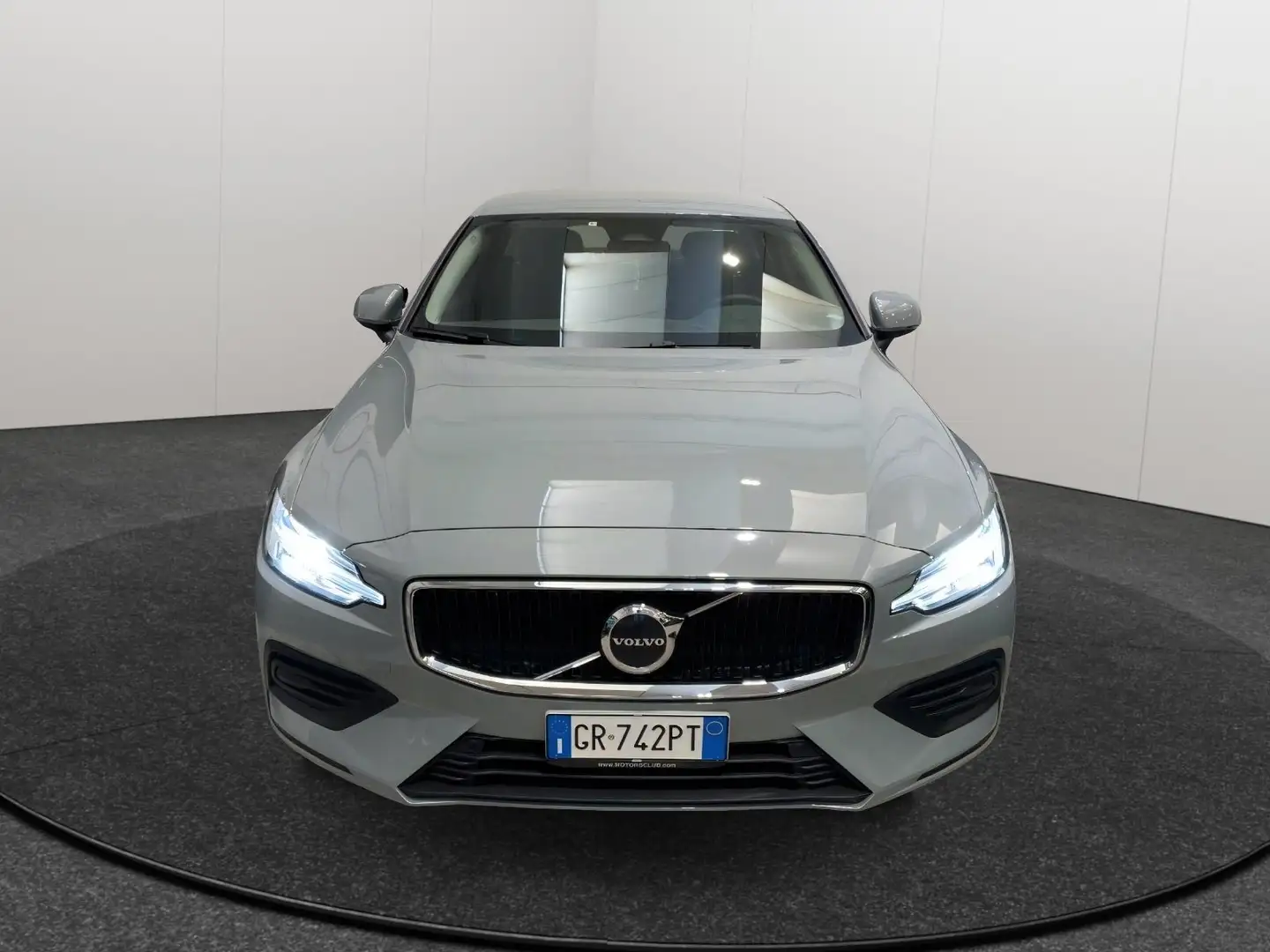 Volvo S60 2.0 hybrid 200cv b4 Core *AUTO* Grau - 2