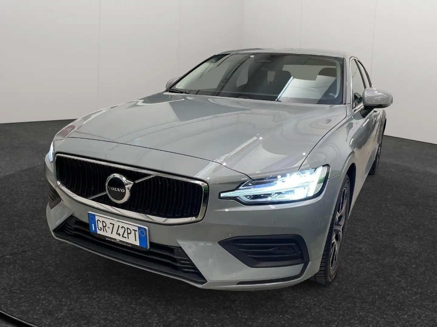 Volvo S60 2.0 hybrid 200cv b4 Core *AUTO* Grau - 1