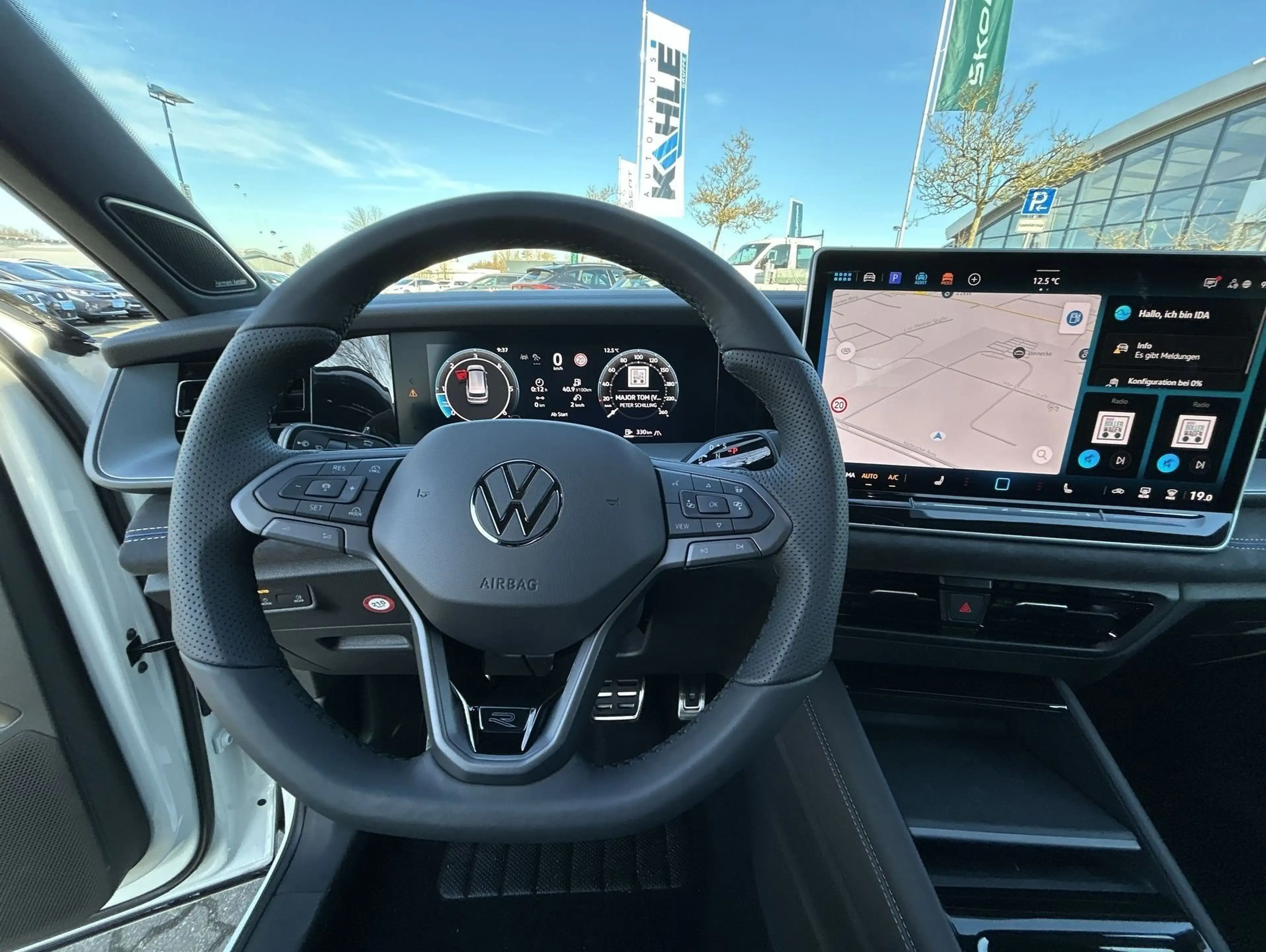 Volkswagen Tayron 2.0 TDI DSG R-Line BlackStyle AHK IQ.Light 7-Sitze — photo 11