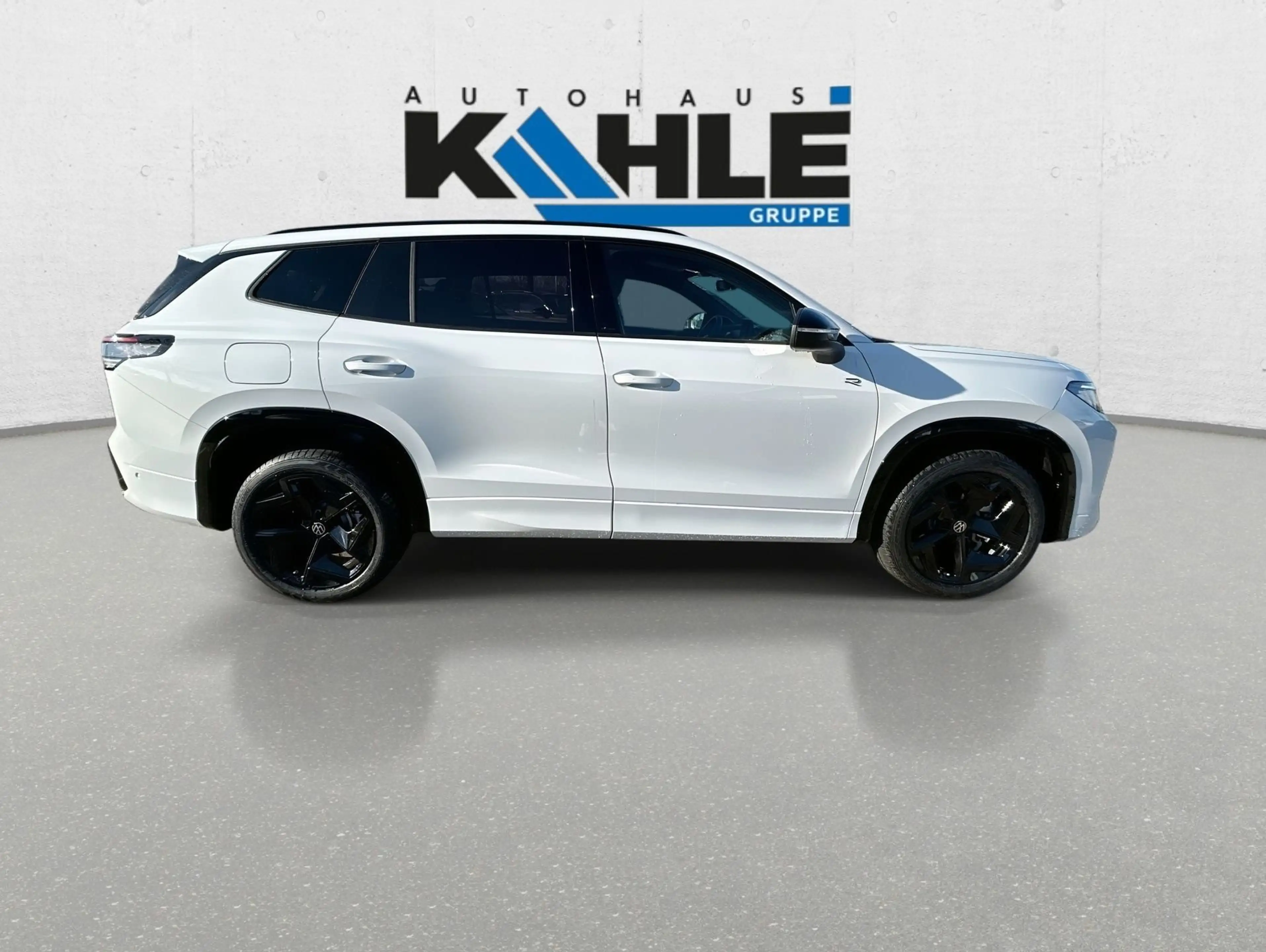 Volkswagen Tayron 2.0 TDI DSG R-Line BlackStyle AHK IQ.Light 7-Sitze — photo 6