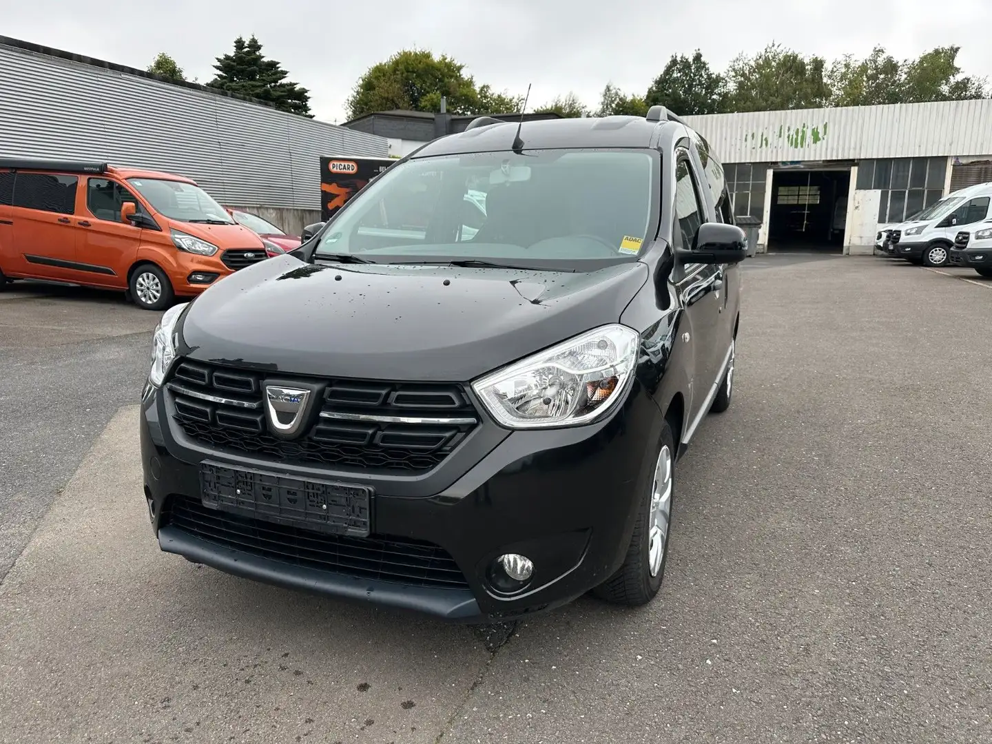 Dacia Dokker Comfort Negro - 1