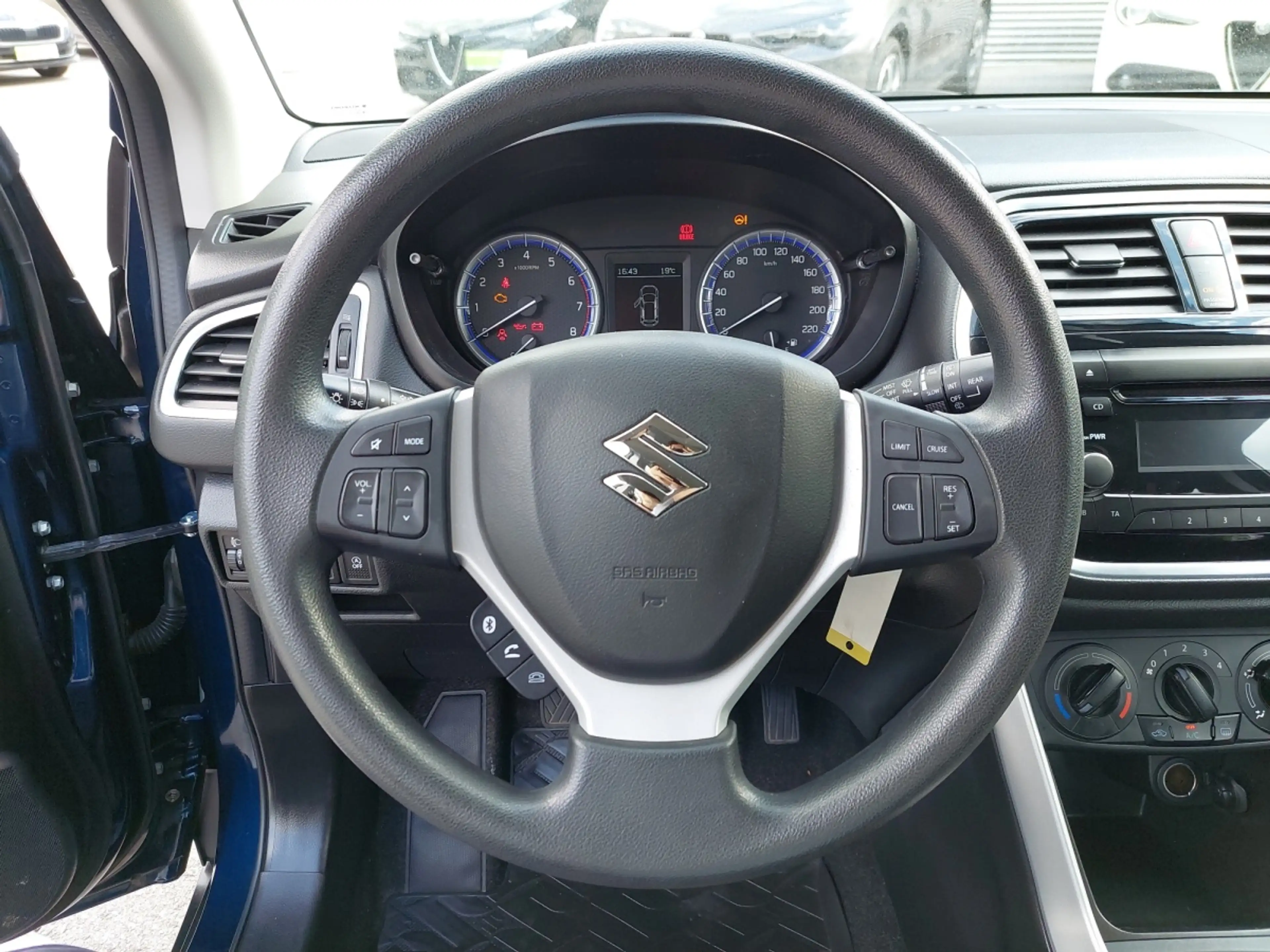 Suzuki SX4 S-Cross 1.0 Boosterjet — photo 12