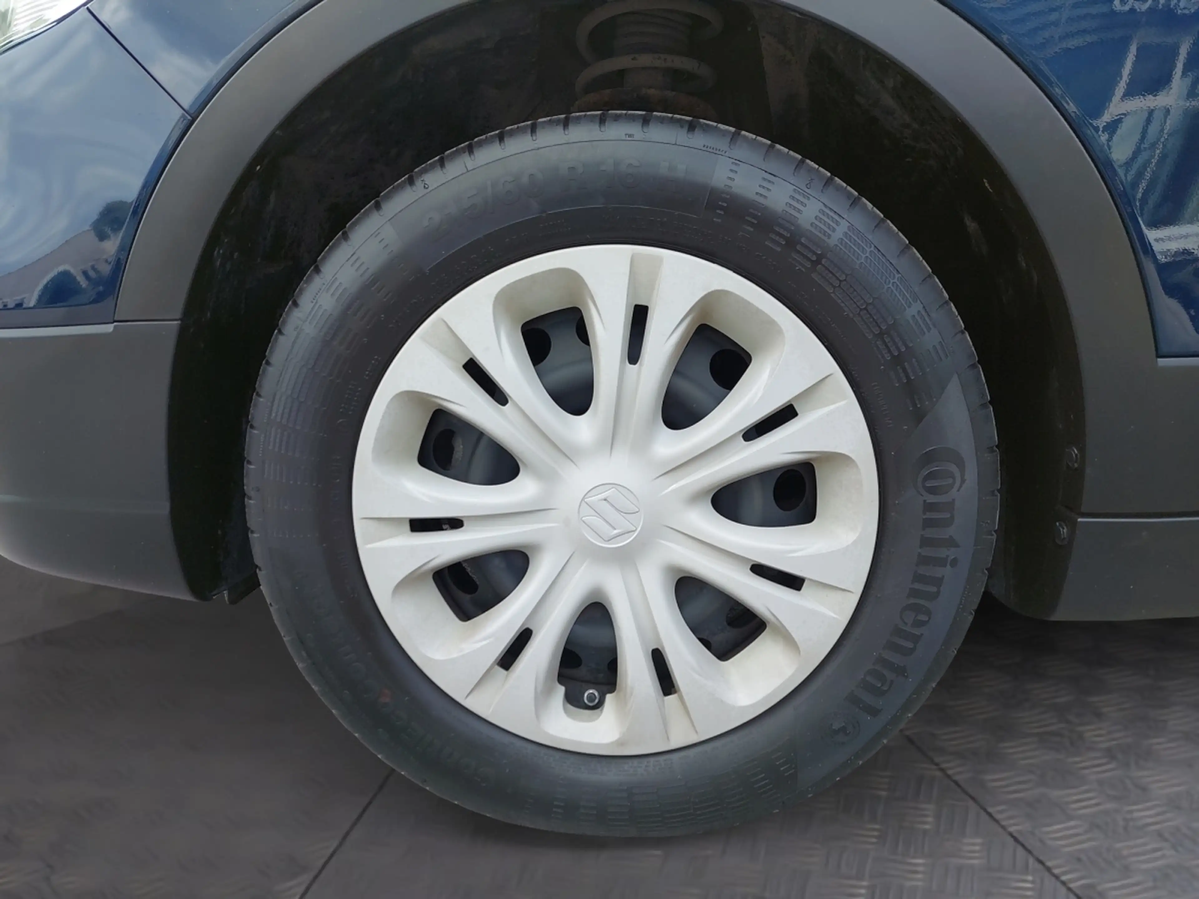 Suzuki SX4 S-Cross 1.0 Boosterjet — photo 13