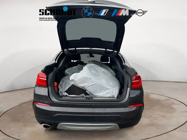 BMW X4 view 17