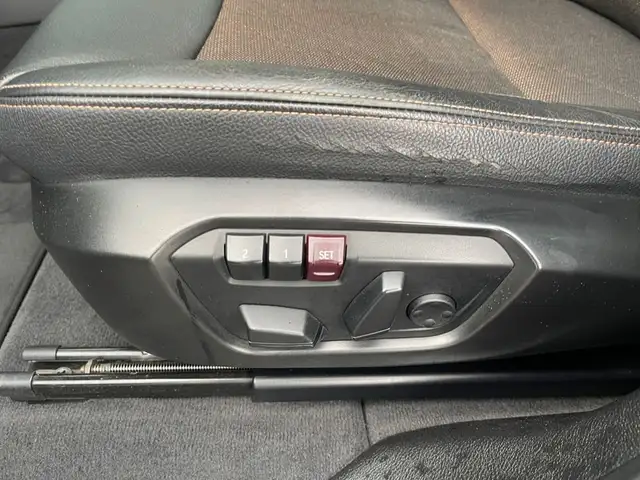 BMW X4 view 11