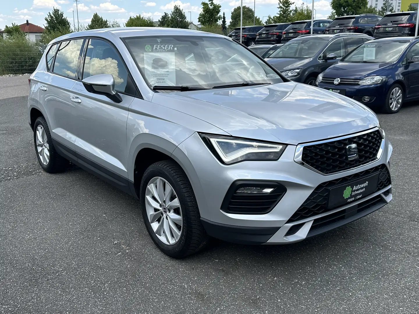 SEAT Ateca Style 1.5 TSI AHK LED NAVI ACC PDC SHZ Silber - 2