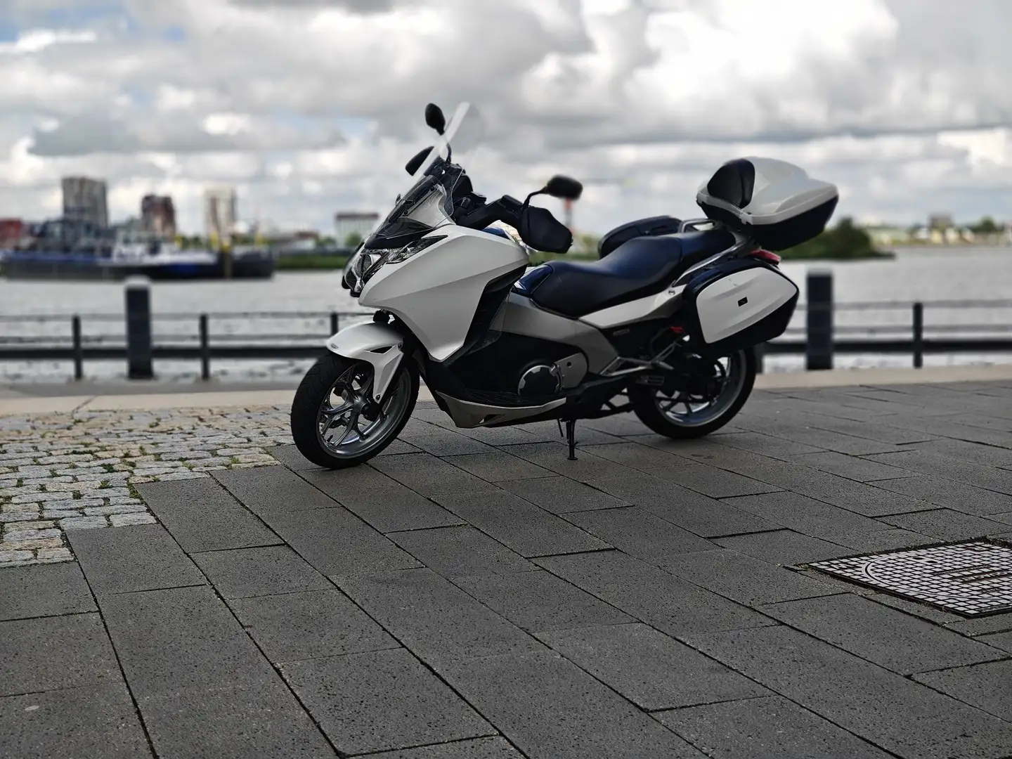 Honda NC 700 Integra DCT Blanco - 2