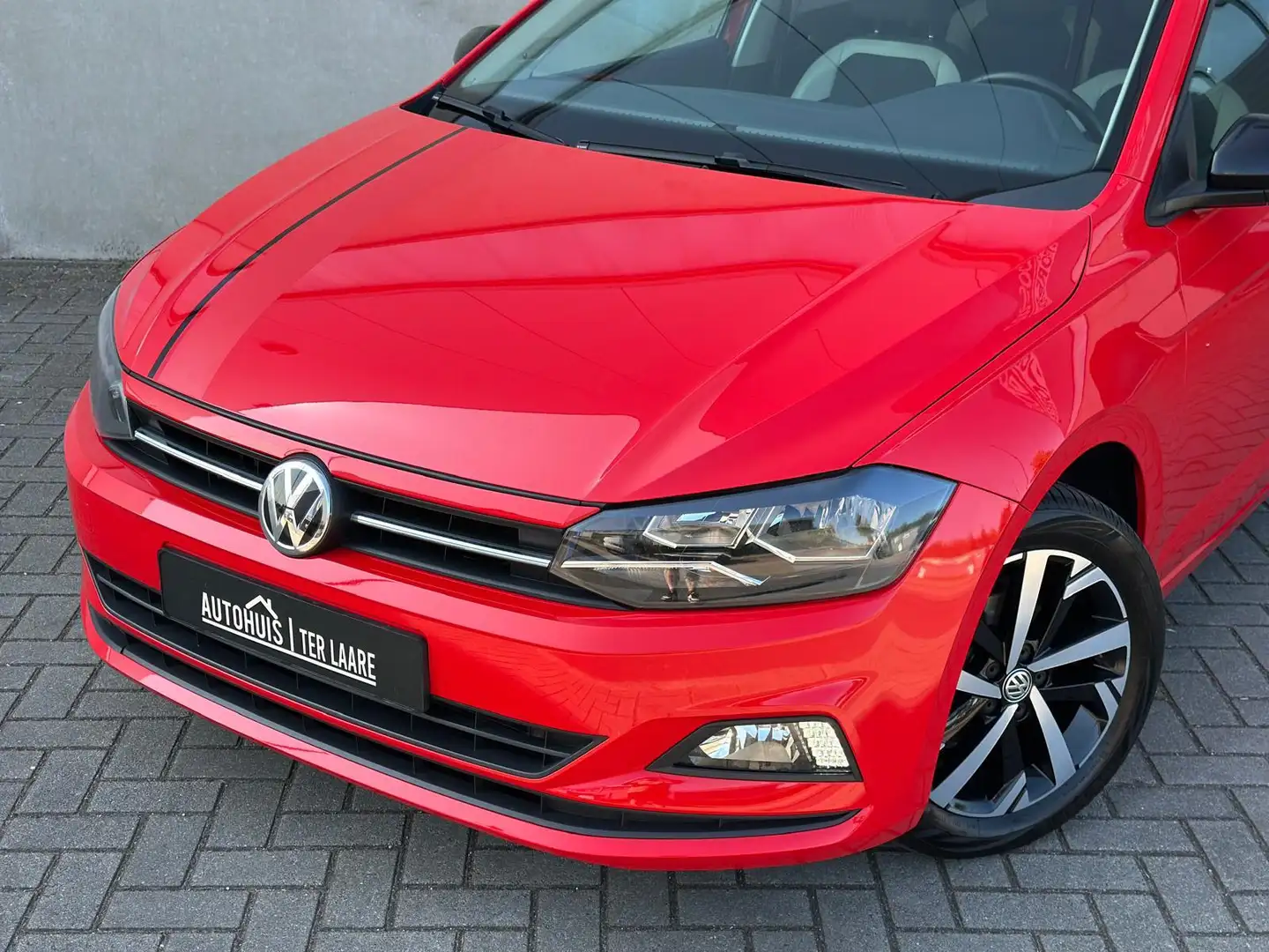 Volkswagen Polo 1.0 TSI Beats Navi Carplay 16' Trekh Stoelverw Rood - 2
