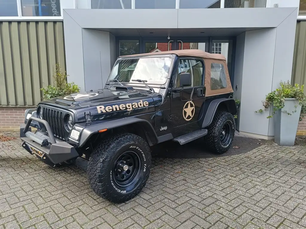 Jeep Wrangler 2001 из Европы — купить под ключ