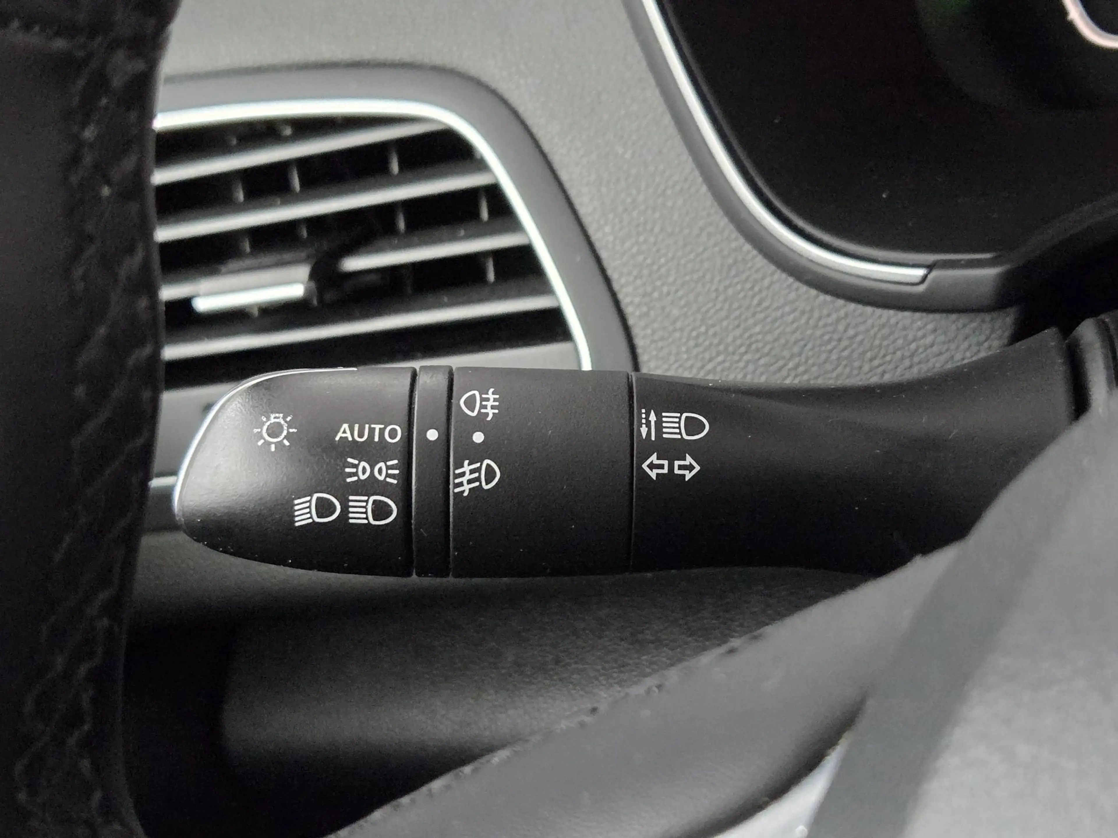 Renault Megane Estate 1.3 TCe 140 EDC Intens | Automaat | Trekhaa — photo 37