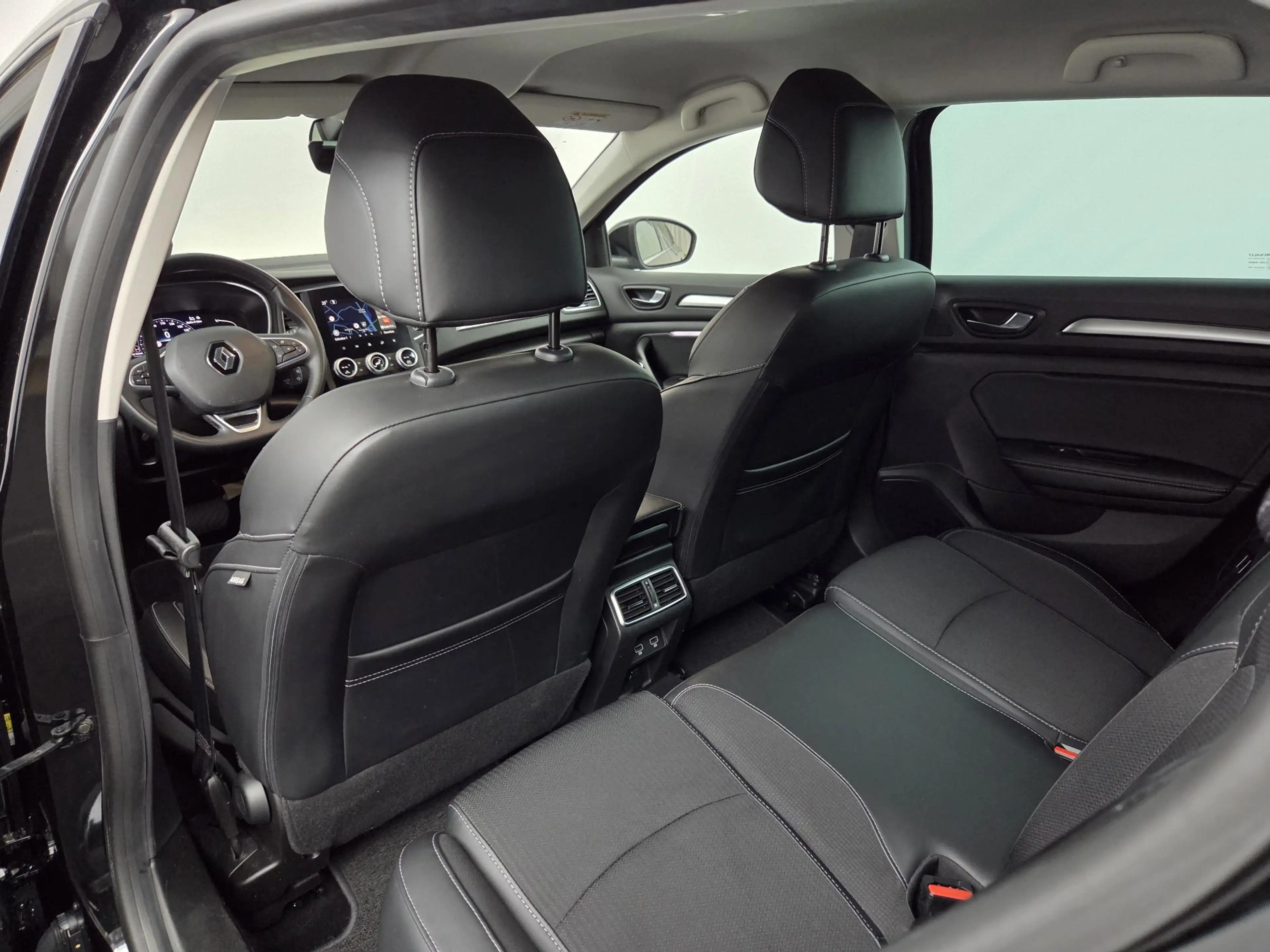 Renault Megane Estate 1.3 TCe 140 EDC Intens | Automaat | Trekhaa — photo 11