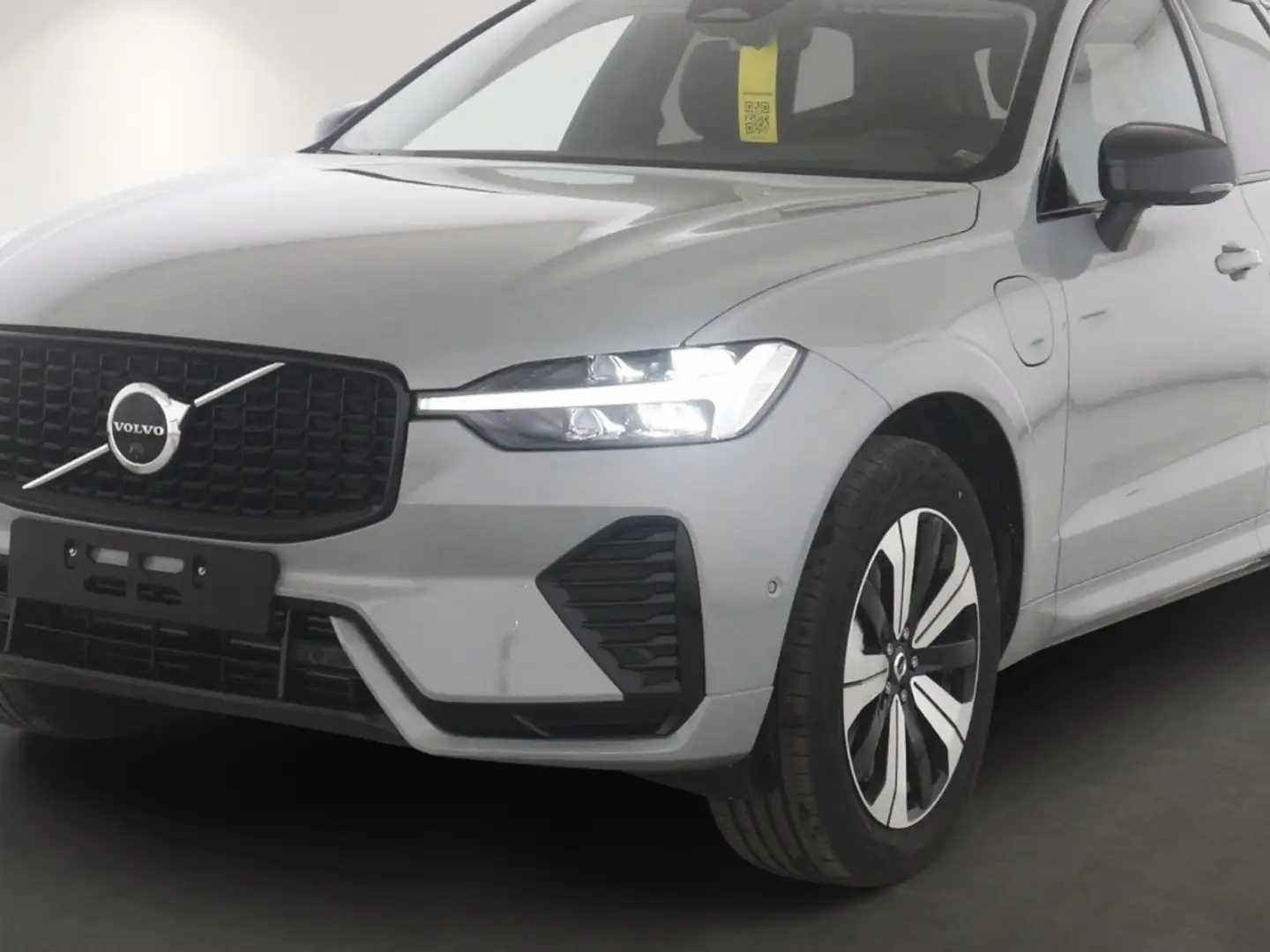 Volvo XC60 Plus Dark Plug-In Hybrid AWD T6 Twin Engine EU6e H Gris - 2