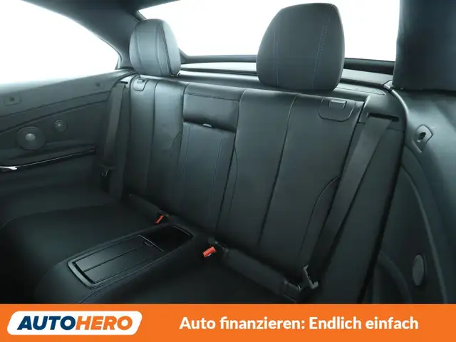 BMW 4 Series view 14