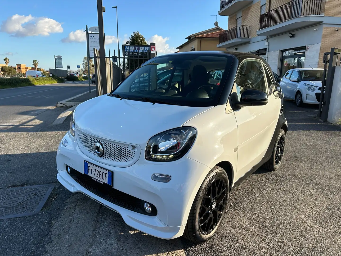 smart forTwo 70 SUPERPASSION TWINAMIC UFFICIALE 1° PRO Bianco - 1