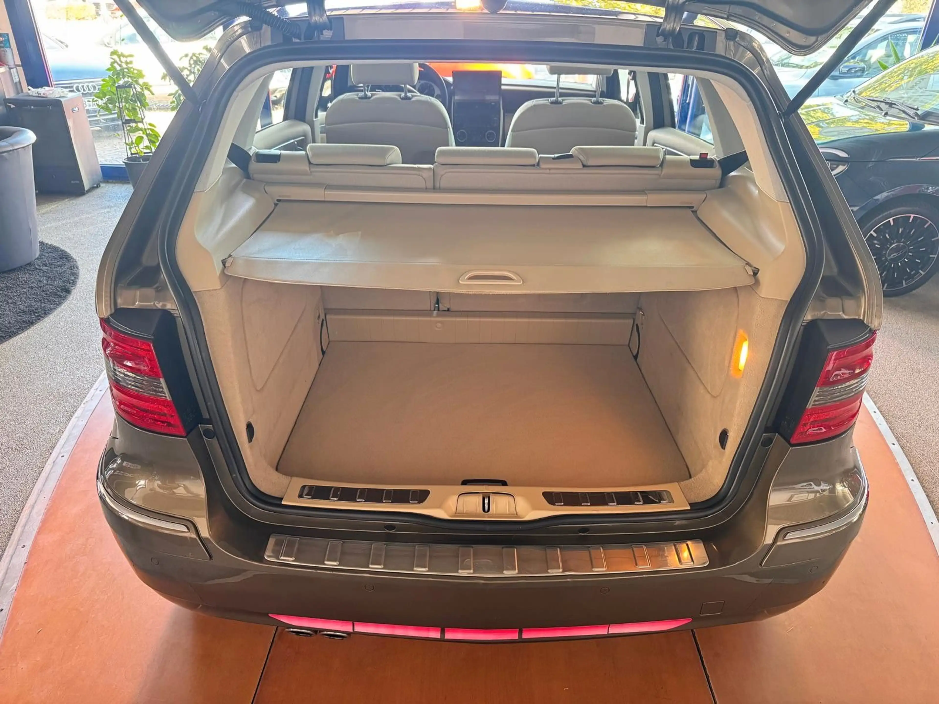 Mercedes-Benz B 200 Turbo - Automatik - 47 Tkm — photo 9