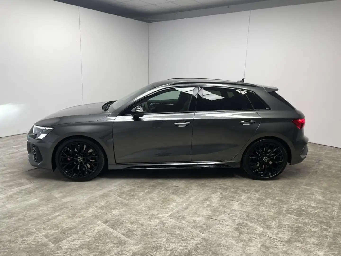 Audi RS3 Sportback 2.5 TFSI quattro Klima Navi Leder Grau - 2