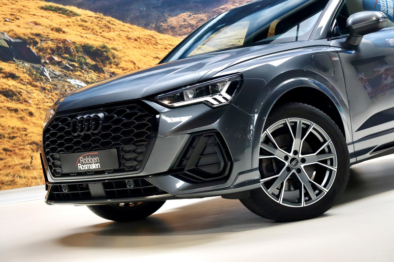 Audi Q3 Sportback 45 TFSI e S Line Ed|CAM|ACC|SFEER — photo 2