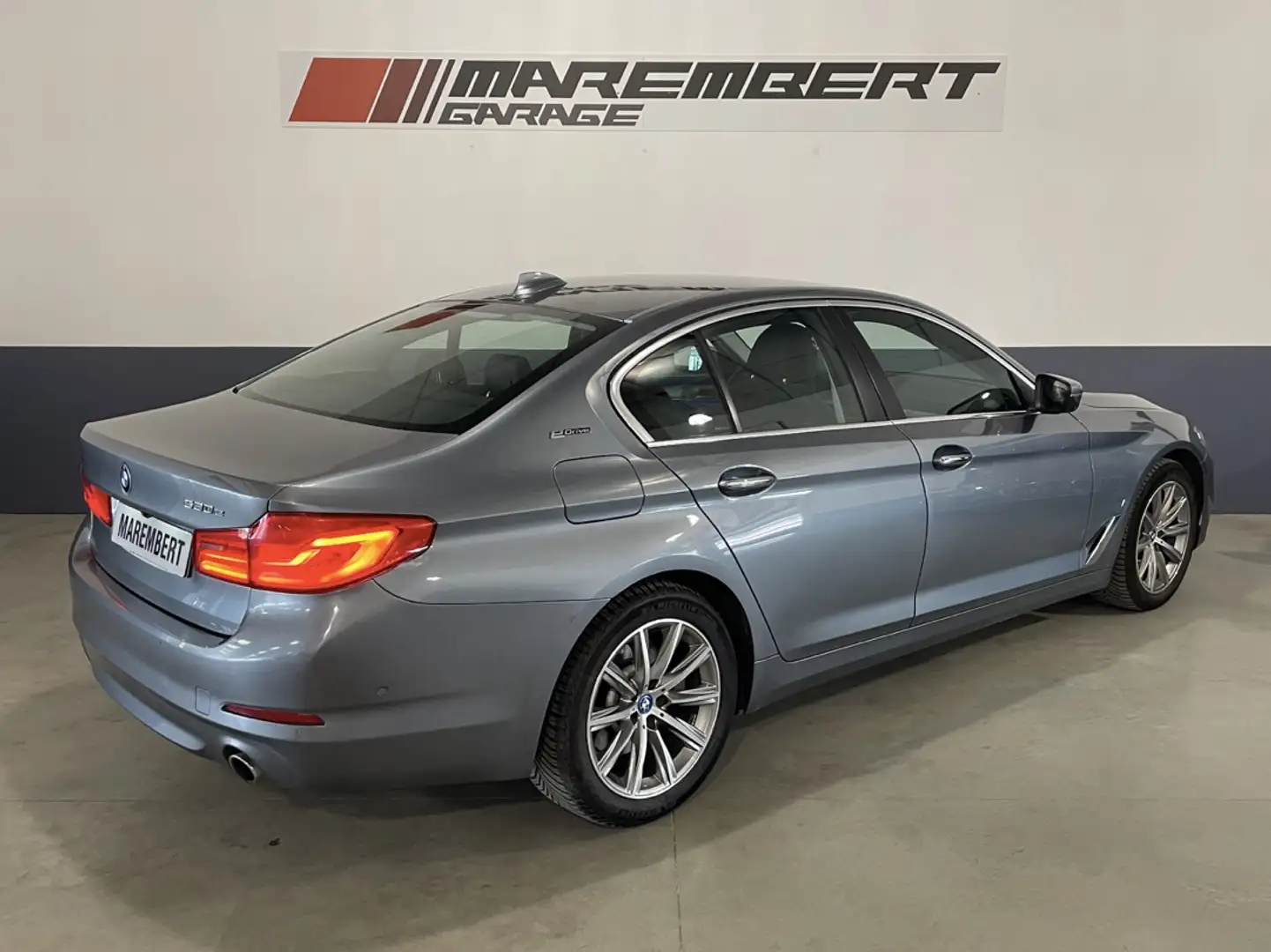 BMW 530 BMW SERIE 5 2.0 252 cv IPERFORMANCE 530E LOUNGE siva - 2