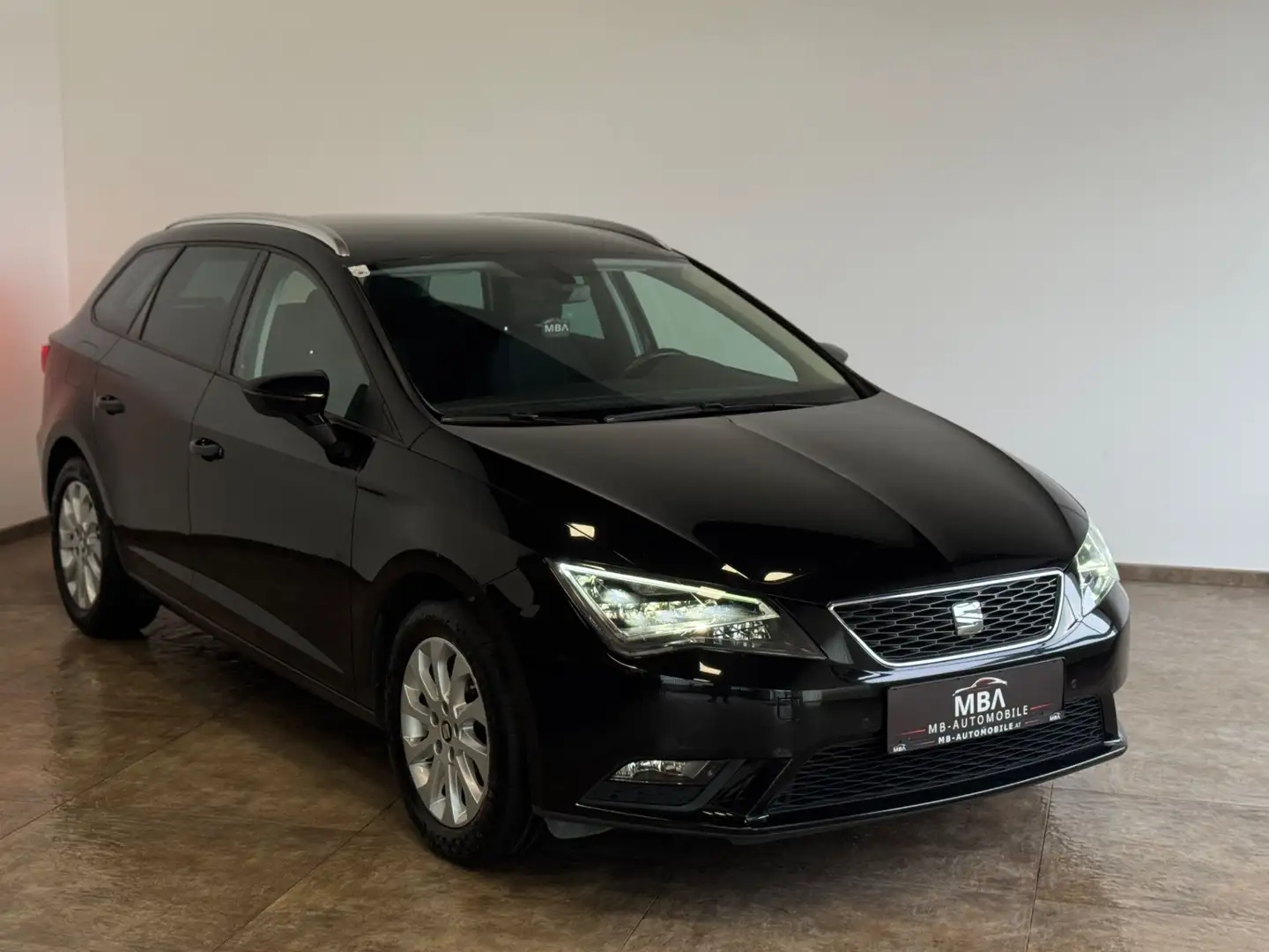 SEAT Leon ST 1.6 TDI Executive | VOLL-LED | NAVI | mtl. ab Schwarz - 1