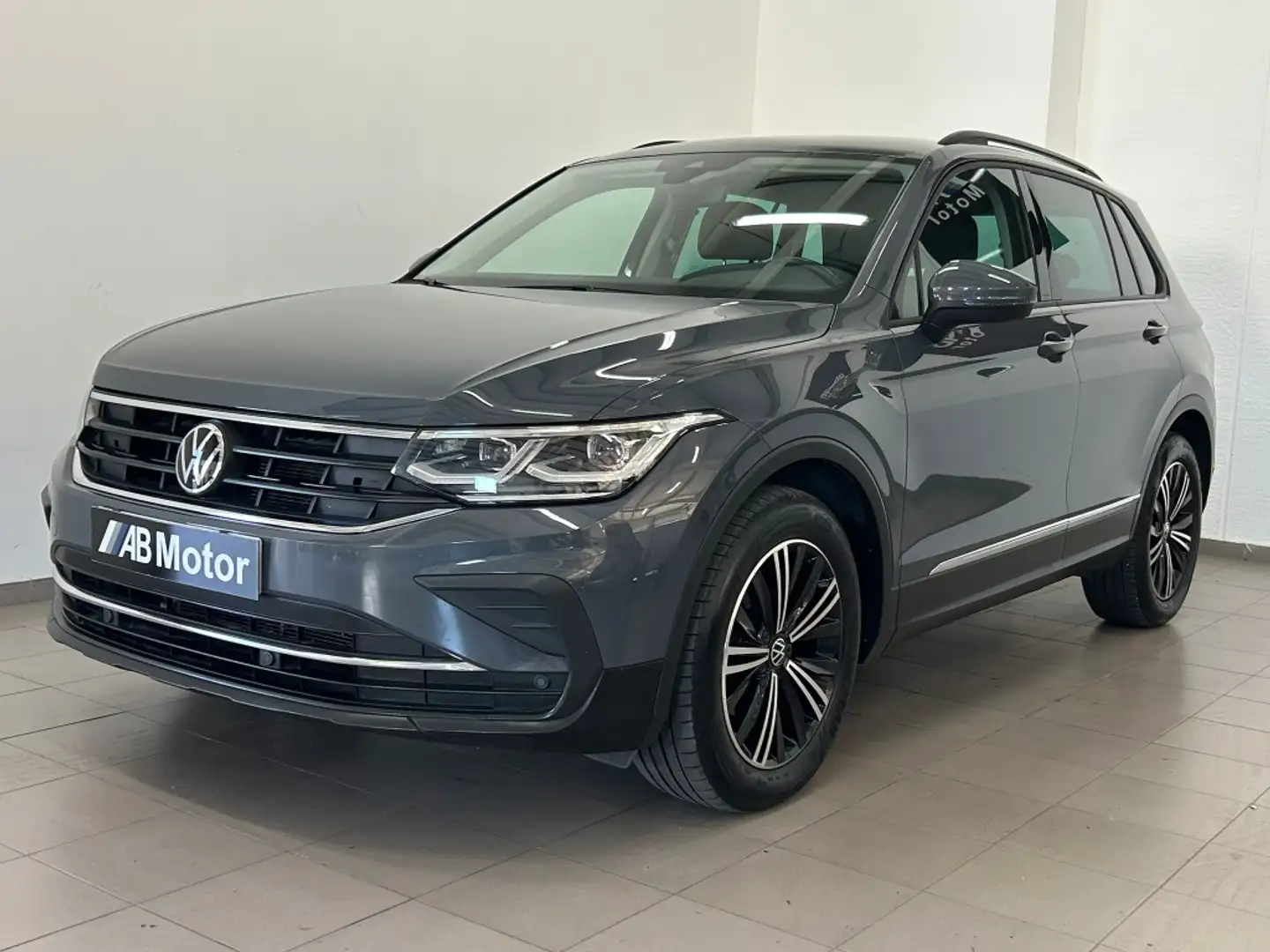 Volkswagen Tiguan 2.0TDI Life DSG 110kW Gris - 2