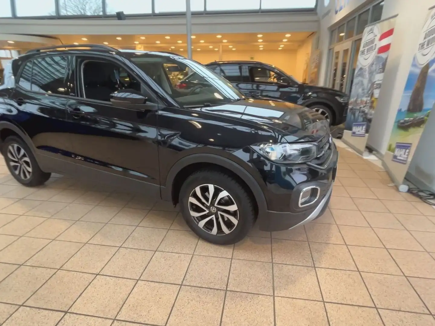 Volkswagen T-Cross 1.0 TSI Active Klima Navi Einparkhilfe Schwarz - 2