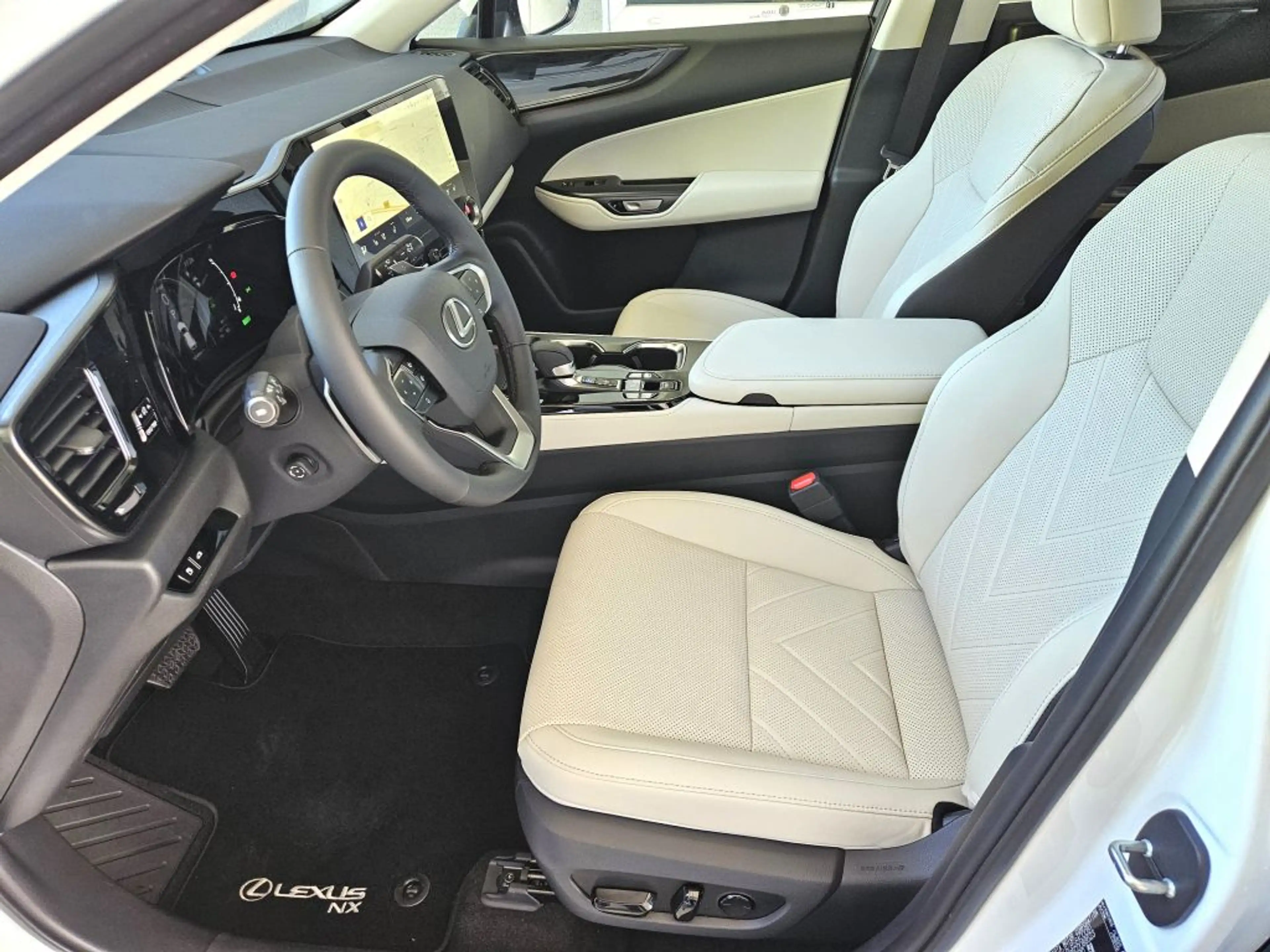 Lexus NX 450h+ E-FOUR Executive — photo 6