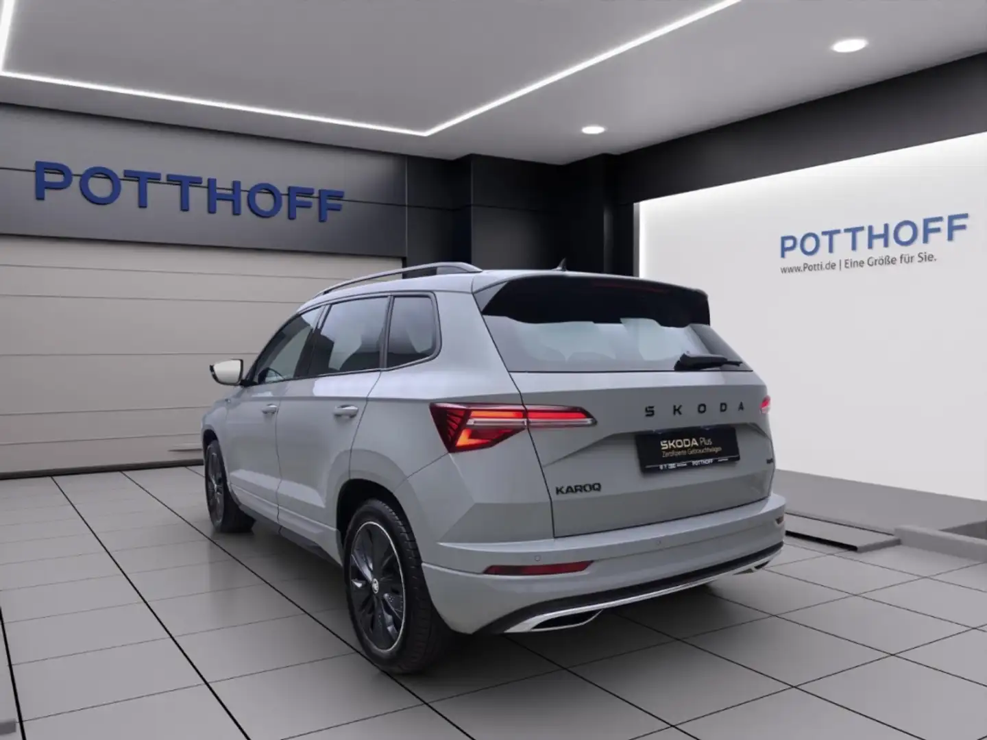 Skoda Karoq 2.0 TSI DSG 4x4 SPORTLINE MATRIX SITZHZG PDC KLIMA Grau - 2