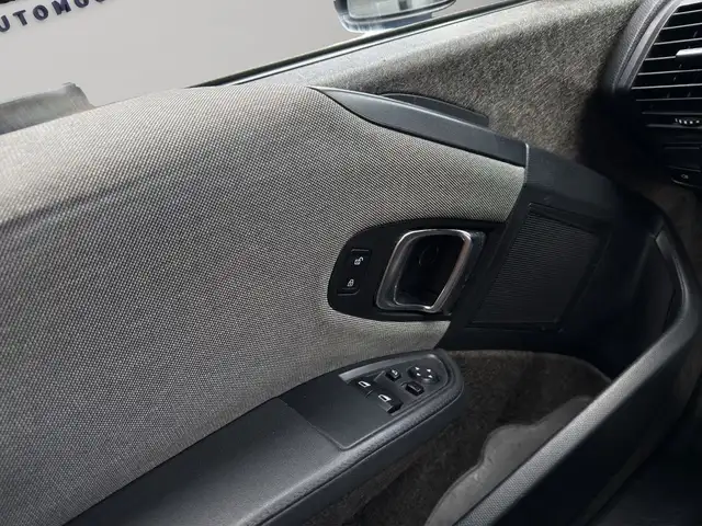 BMW I3 view 13