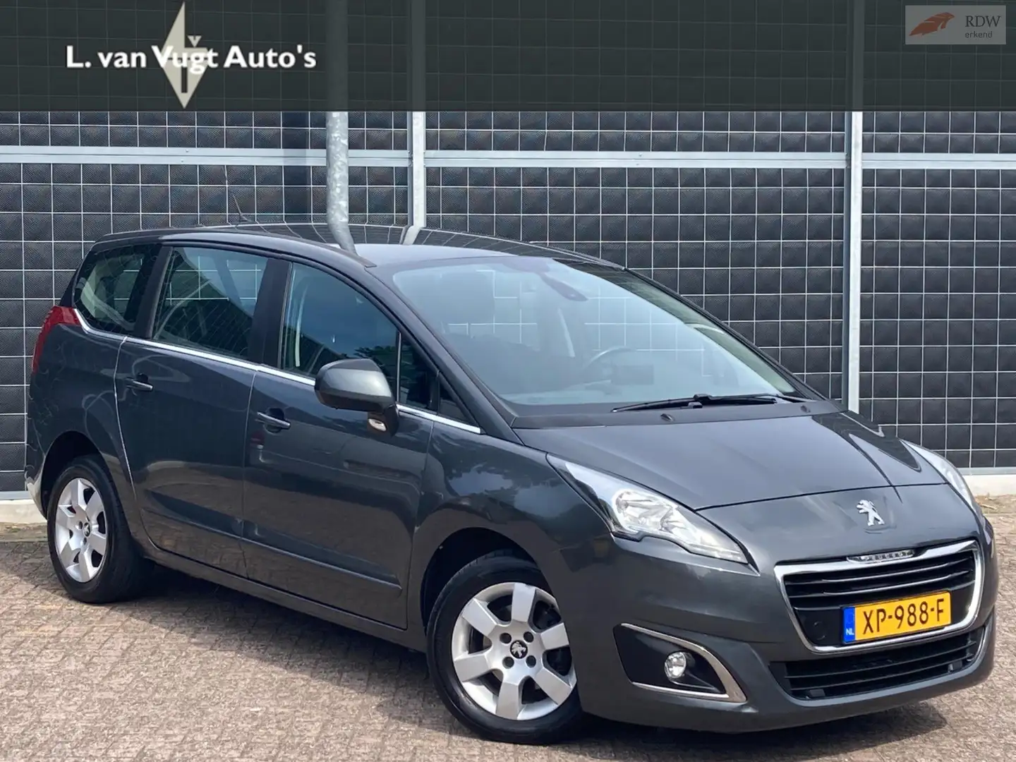 Peugeot 5008 1.6 e-HDi Style Automaat 7prs.-Leder Grigio - 1