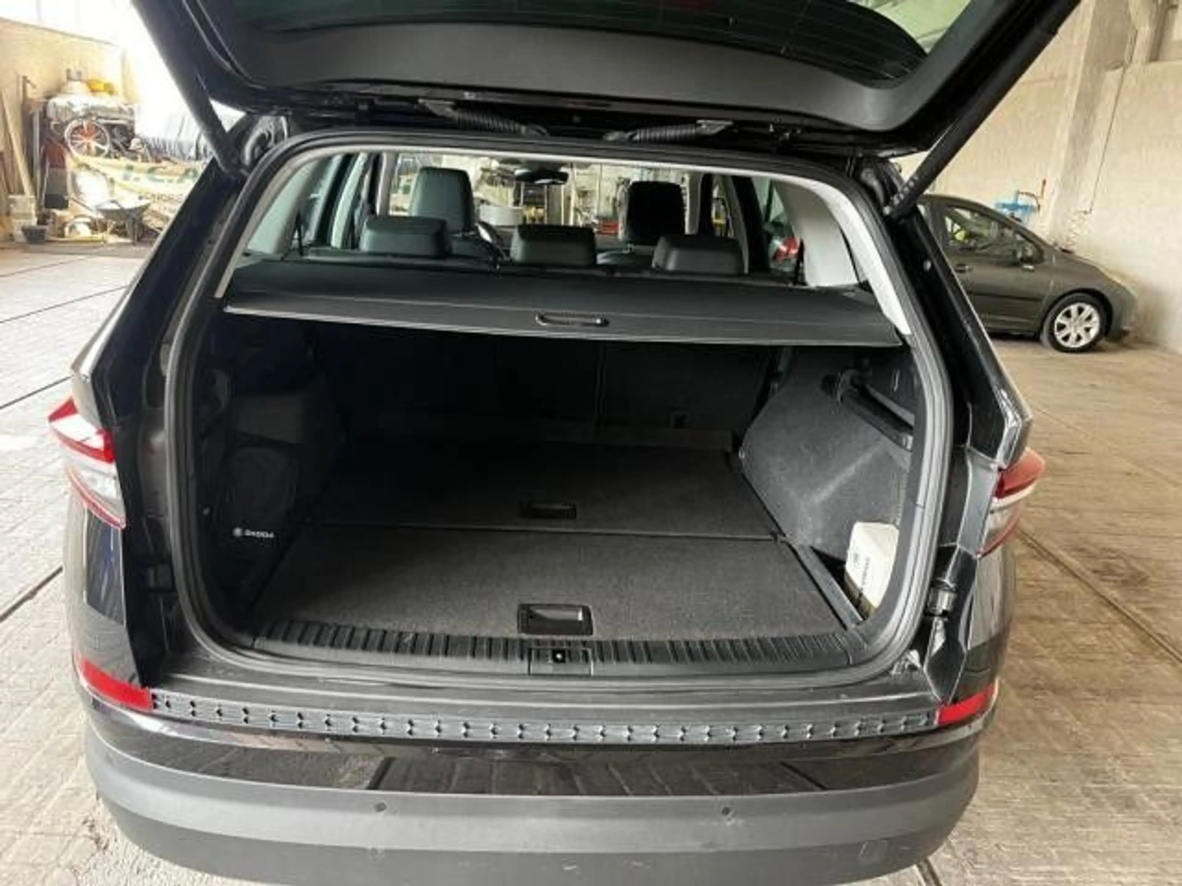 Skoda Kodiaq Style 4x4 2.0TDI Matrix Leder Navi SHZ — photo 7