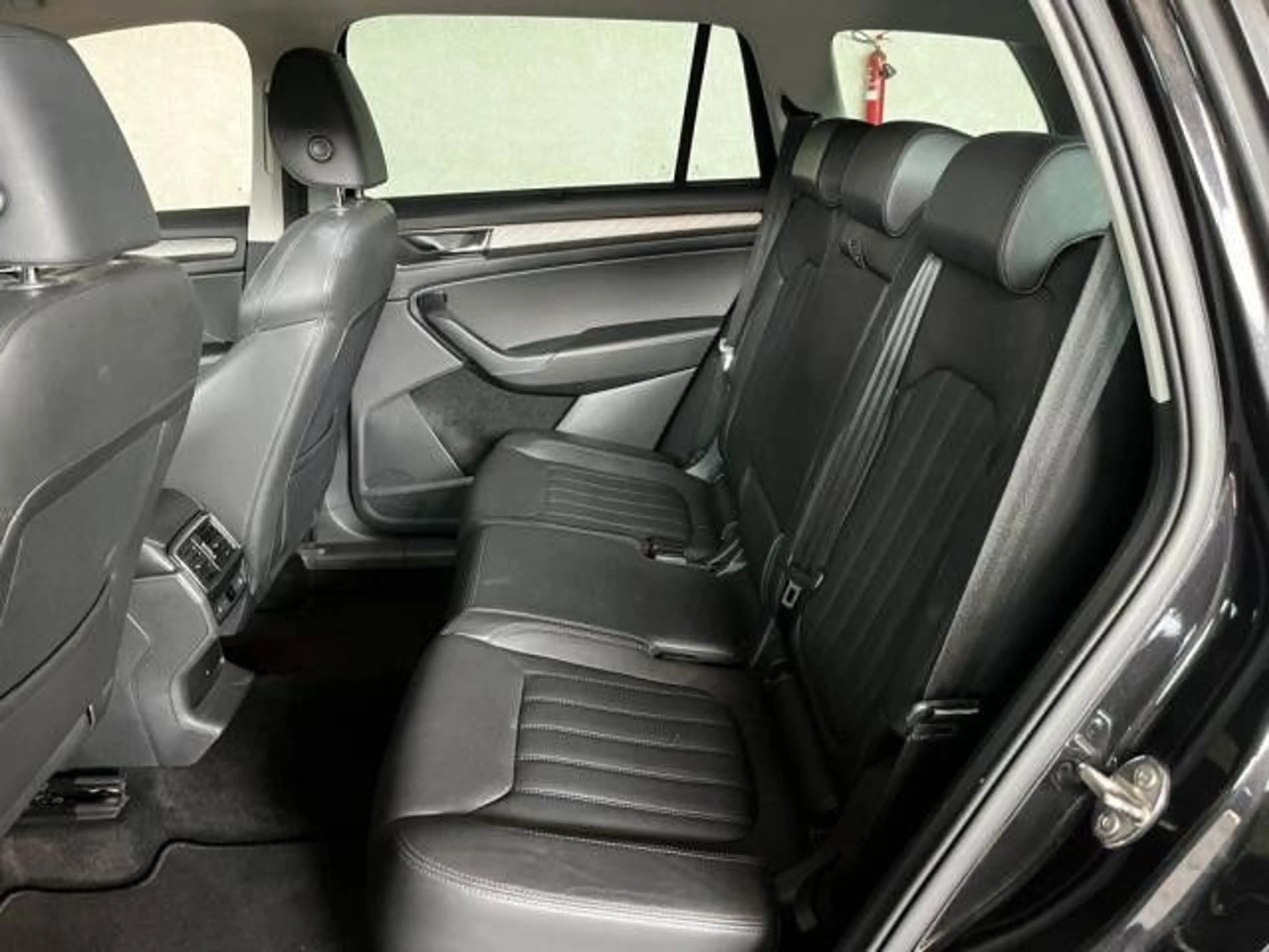 Skoda Kodiaq Style 4x4 2.0TDI Matrix Leder Navi SHZ — photo 6