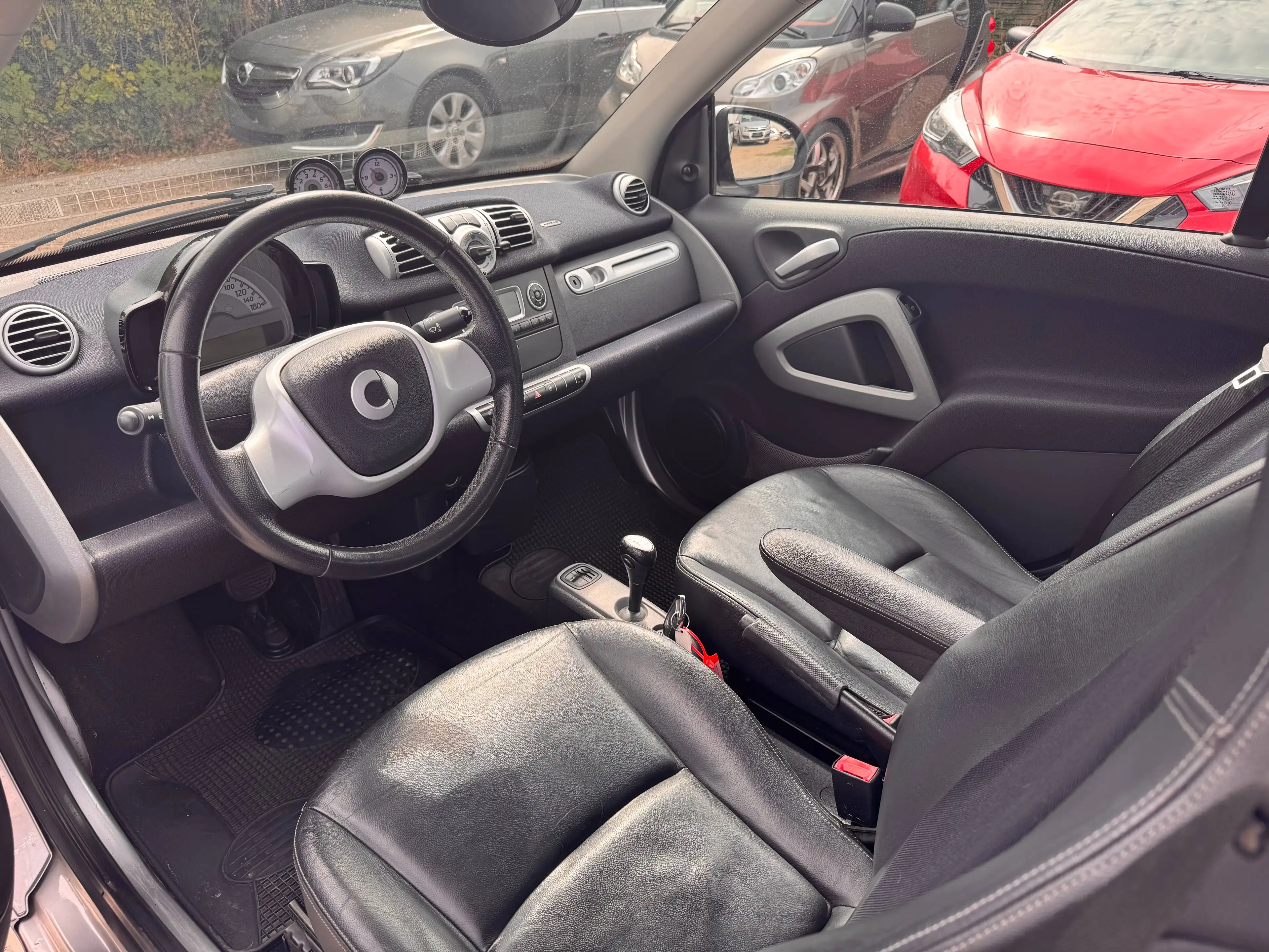 smart forTwo smart fortwo cabrio cabrio softouch passion — photo 5