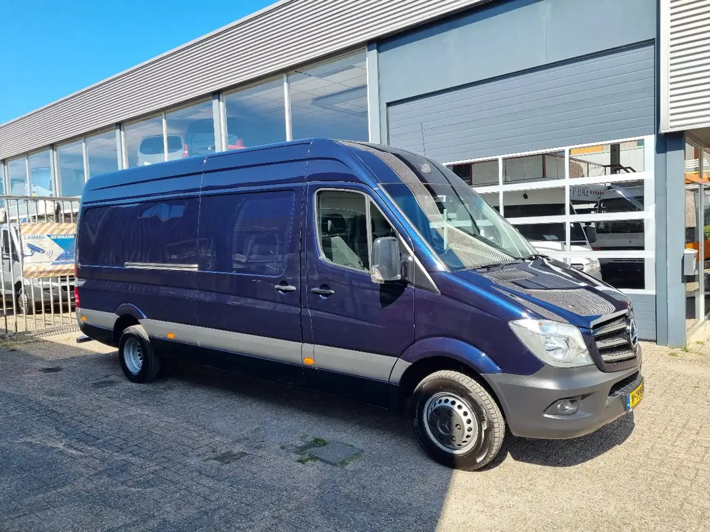 Mercedes-Benz Sprinter 519 CDI 3.0 V6 Maxi L3H2 Euro 6 Blauw - 1