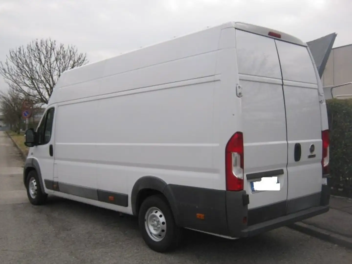 Fiat Ducato MAXI 35 2.3 MJT 130CV XLH3 Weiß - 2