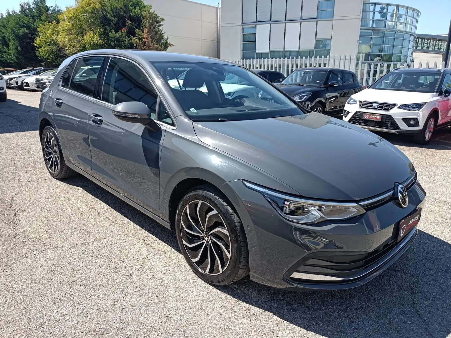 Volkswagen Golf Golf VIII 2020 1.5 tgi Style 130cv Grigio - 2
