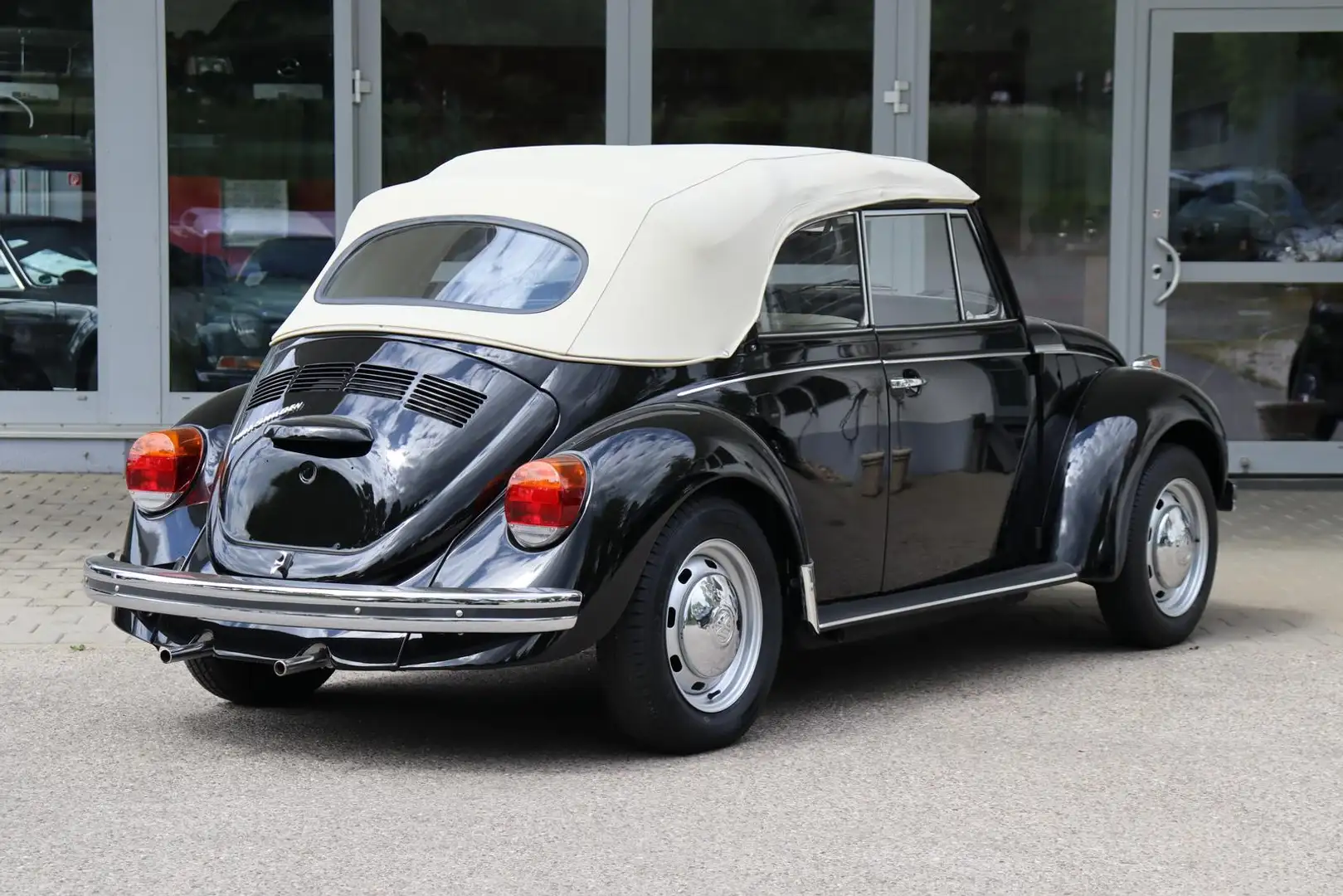 Volkswagen Käfer Cabrio '73 - Restauriert - schöner Zustand Schwarz - 2