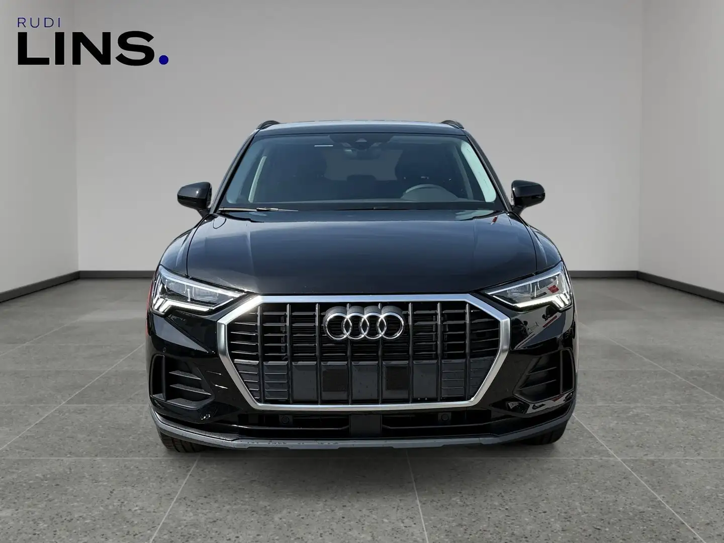 Audi Q3 35 TFSI intense Schwarz - 2