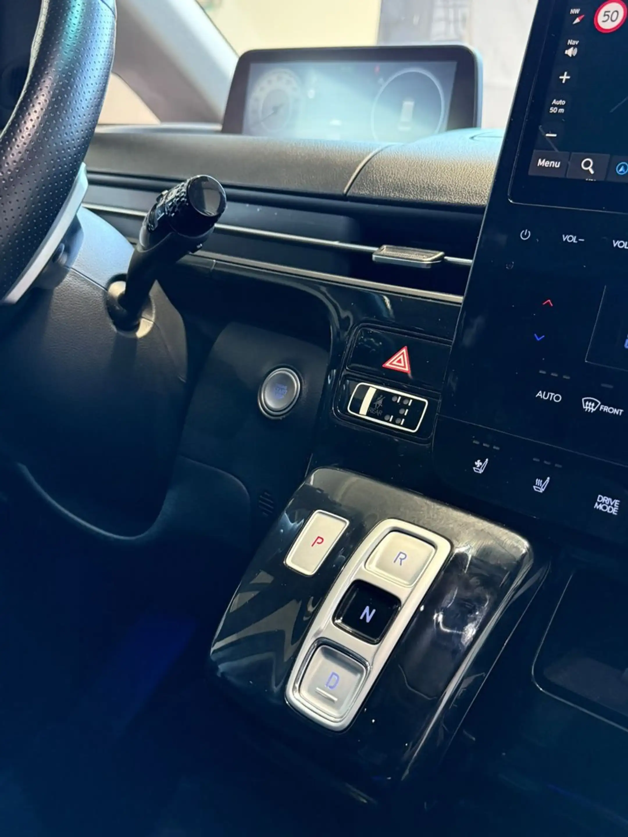 Hyundai STARIA Signature 2.2 CRDi 4WD AHK+PANO+LED+BOSE — photo 12