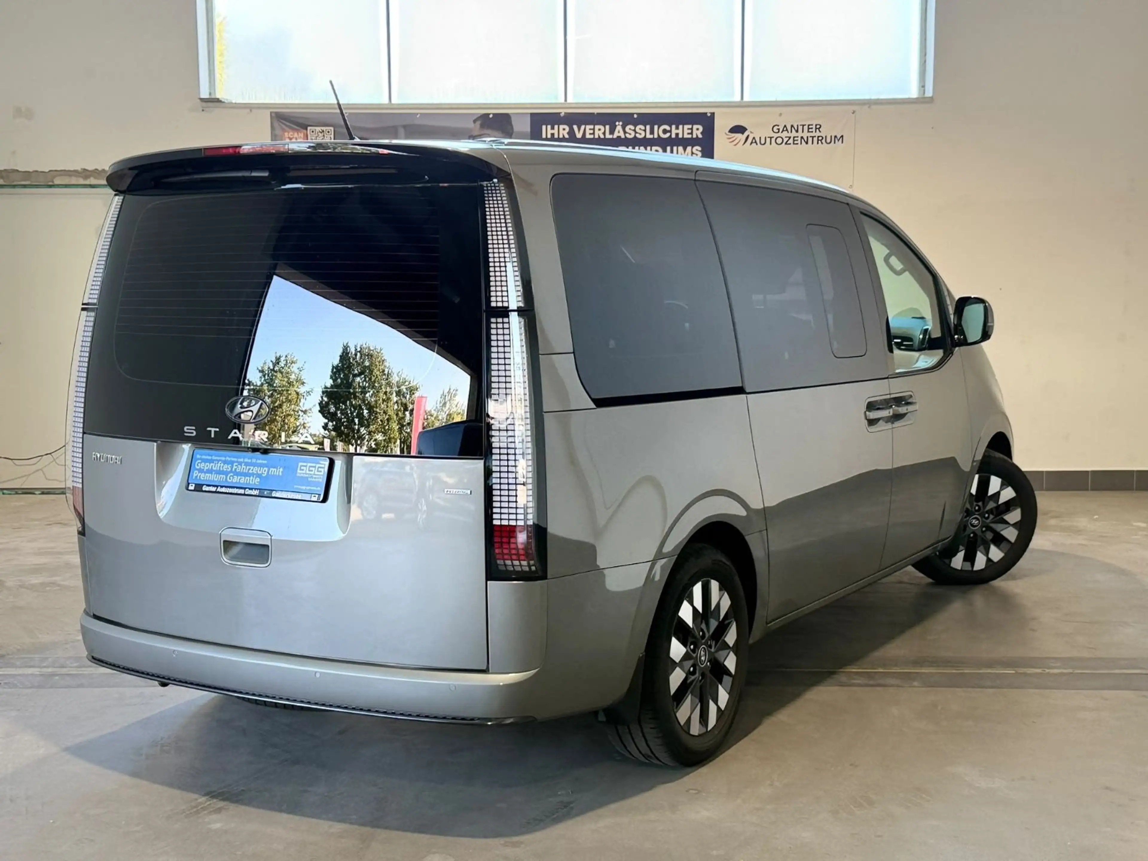 Hyundai STARIA Signature 2.2 CRDi 4WD AHK+PANO+LED+BOSE — photo 5