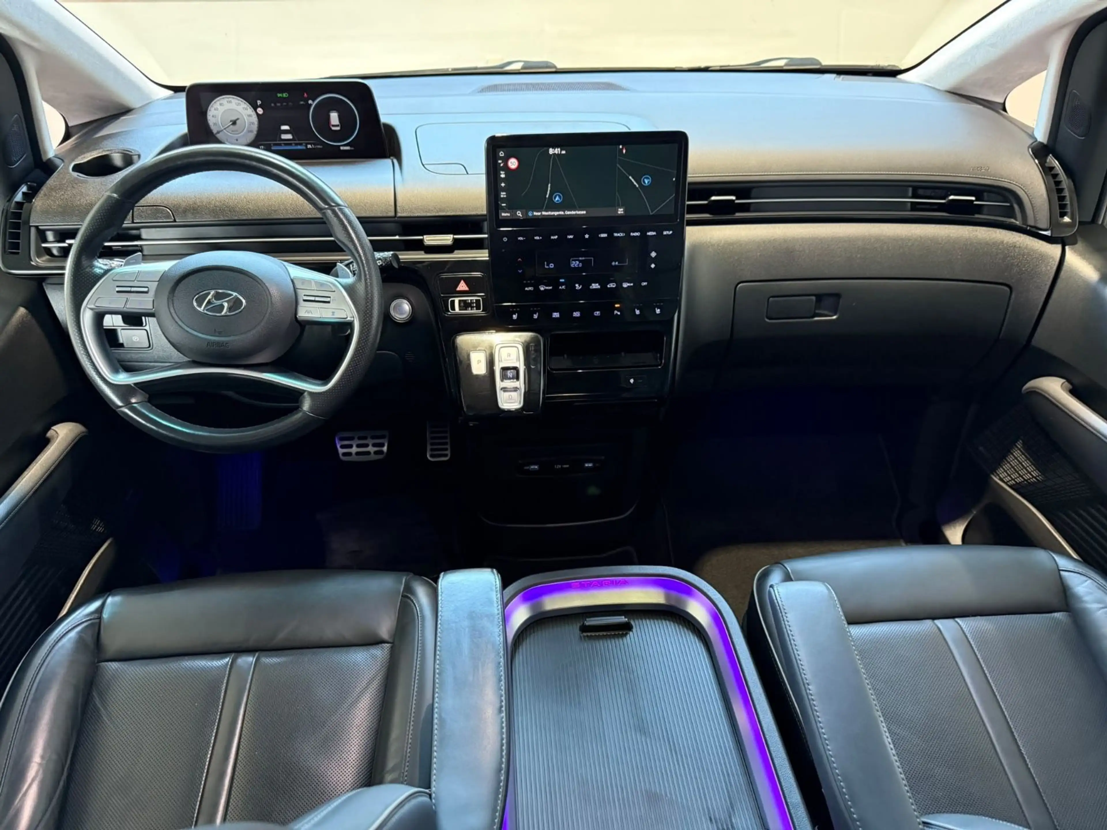 Hyundai STARIA Signature 2.2 CRDi 4WD AHK+PANO+LED+BOSE — photo 7