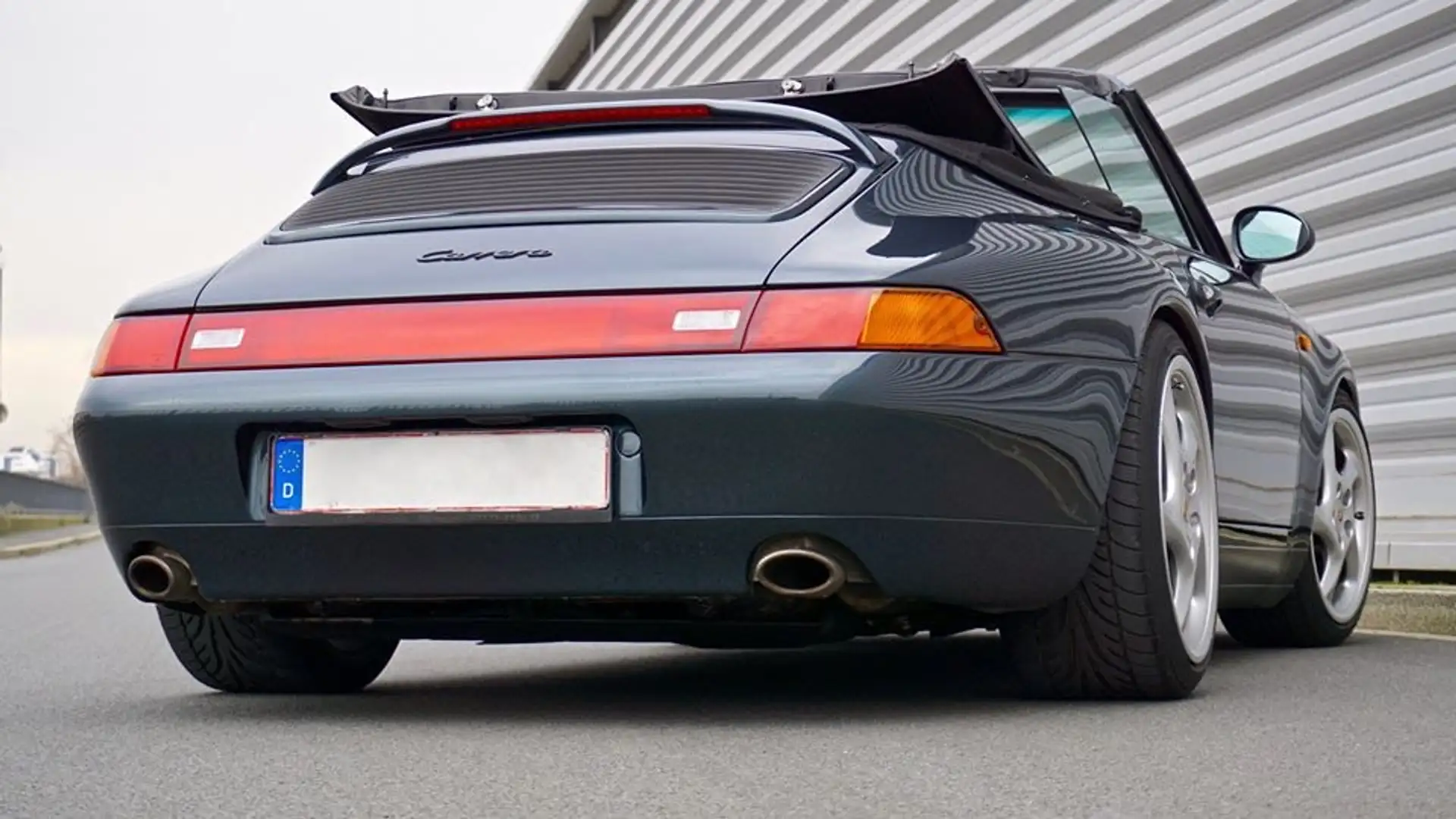 Porsche 993 911 Carrera Cabrio Vert - 1